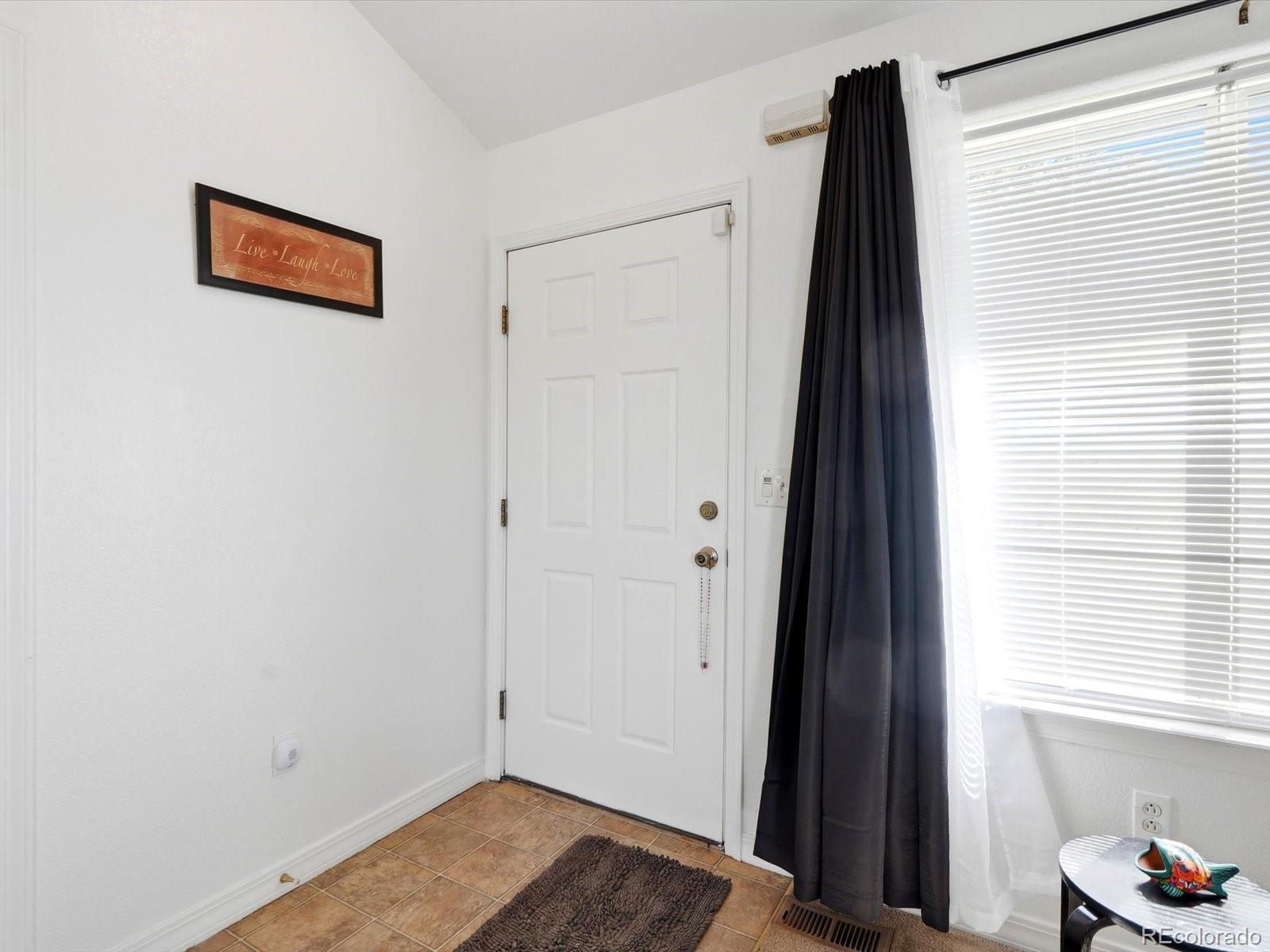 MLS Image #11 for 5061  elkhart street,denver, Colorado