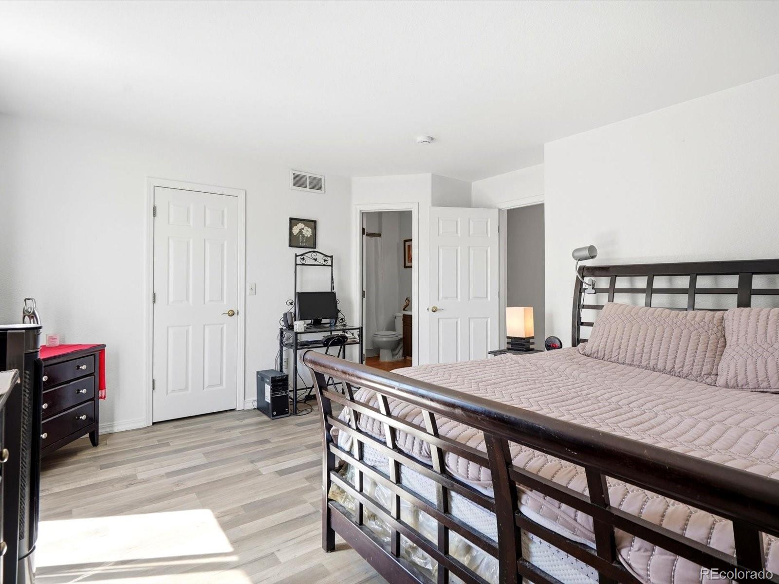 MLS Image #29 for 5061  elkhart street,denver, Colorado