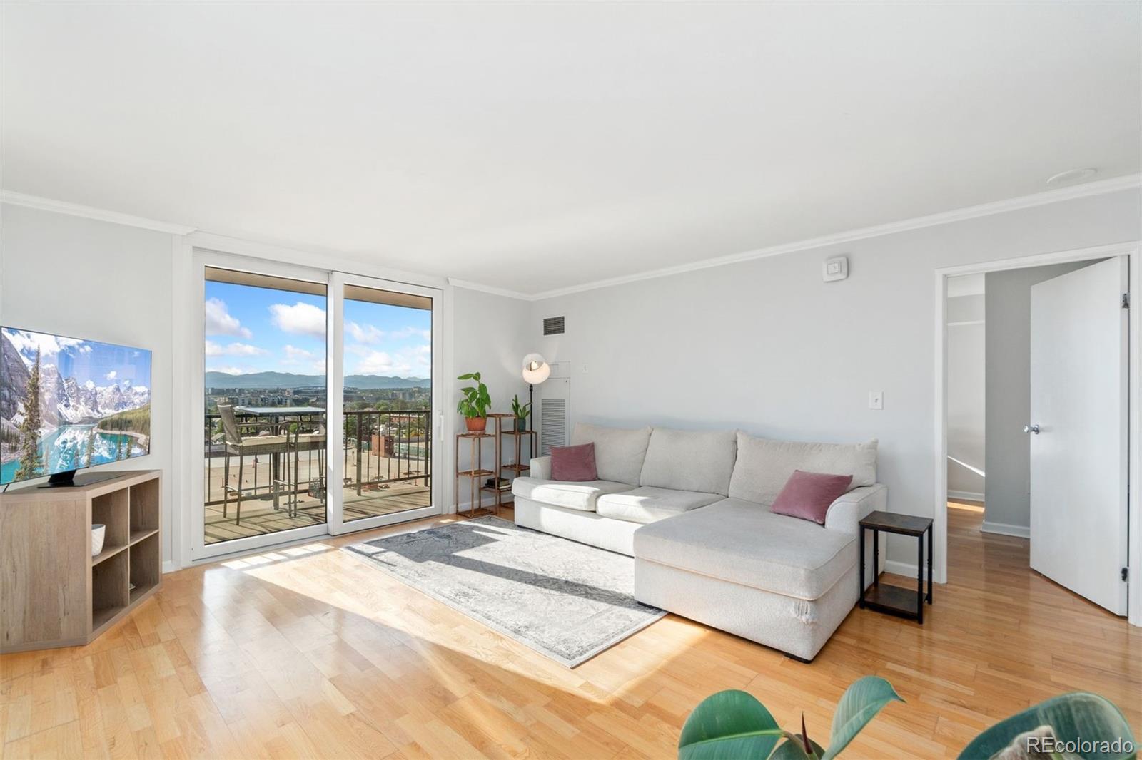 MLS Image #3 for 1301  speer boulevard 701,denver, Colorado
