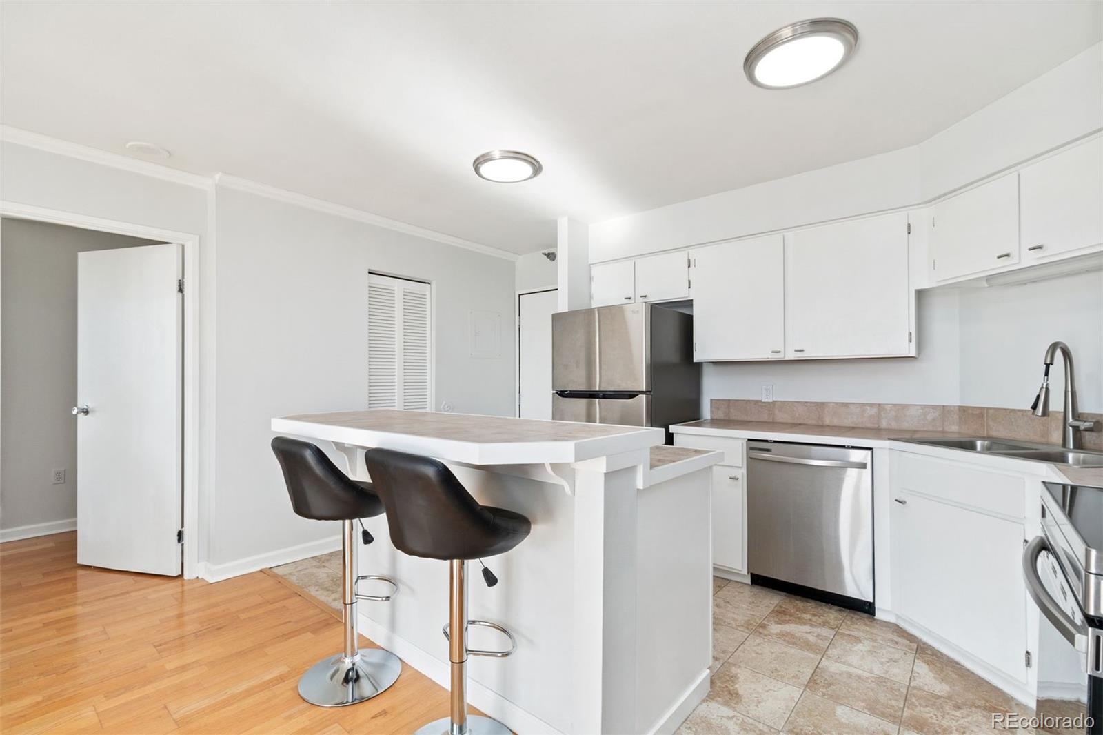 MLS Image #6 for 1301  speer boulevard 701,denver, Colorado