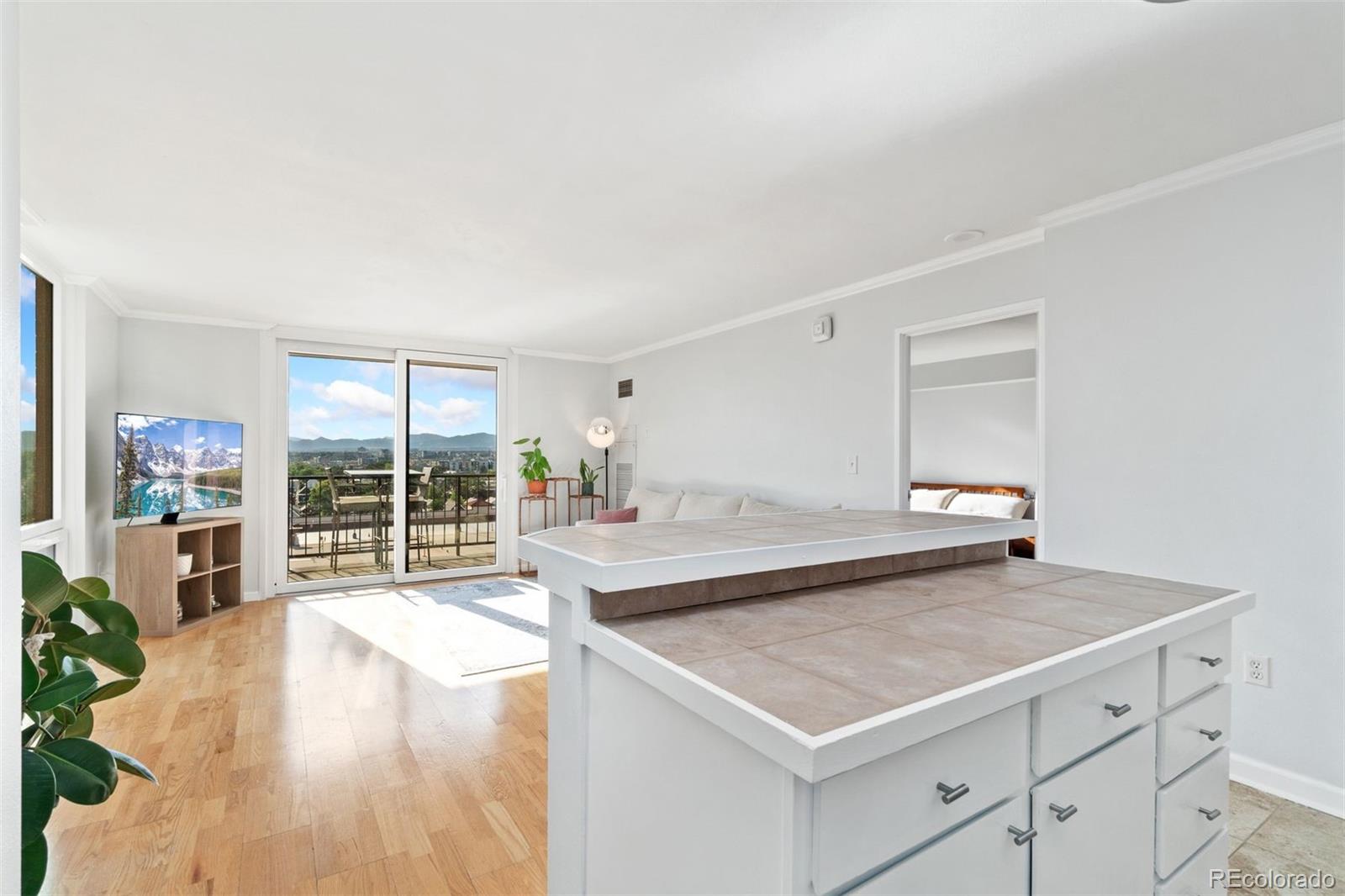 MLS Image #8 for 1301  speer boulevard 701,denver, Colorado