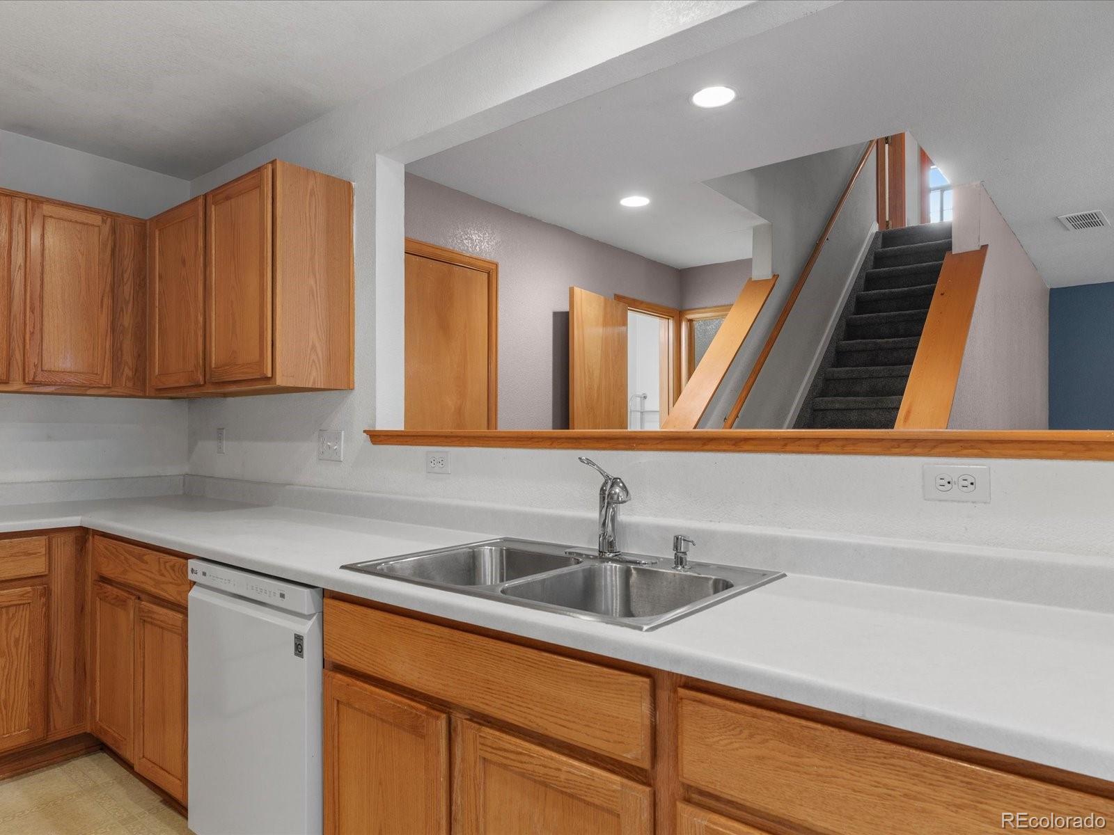 MLS Image #8 for 9371  garfield street,thornton, Colorado