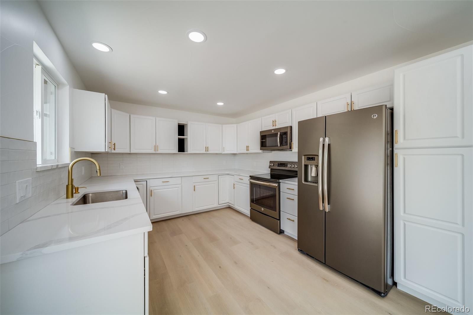 MLS Image #7 for 8733  kendall court,arvada, Colorado