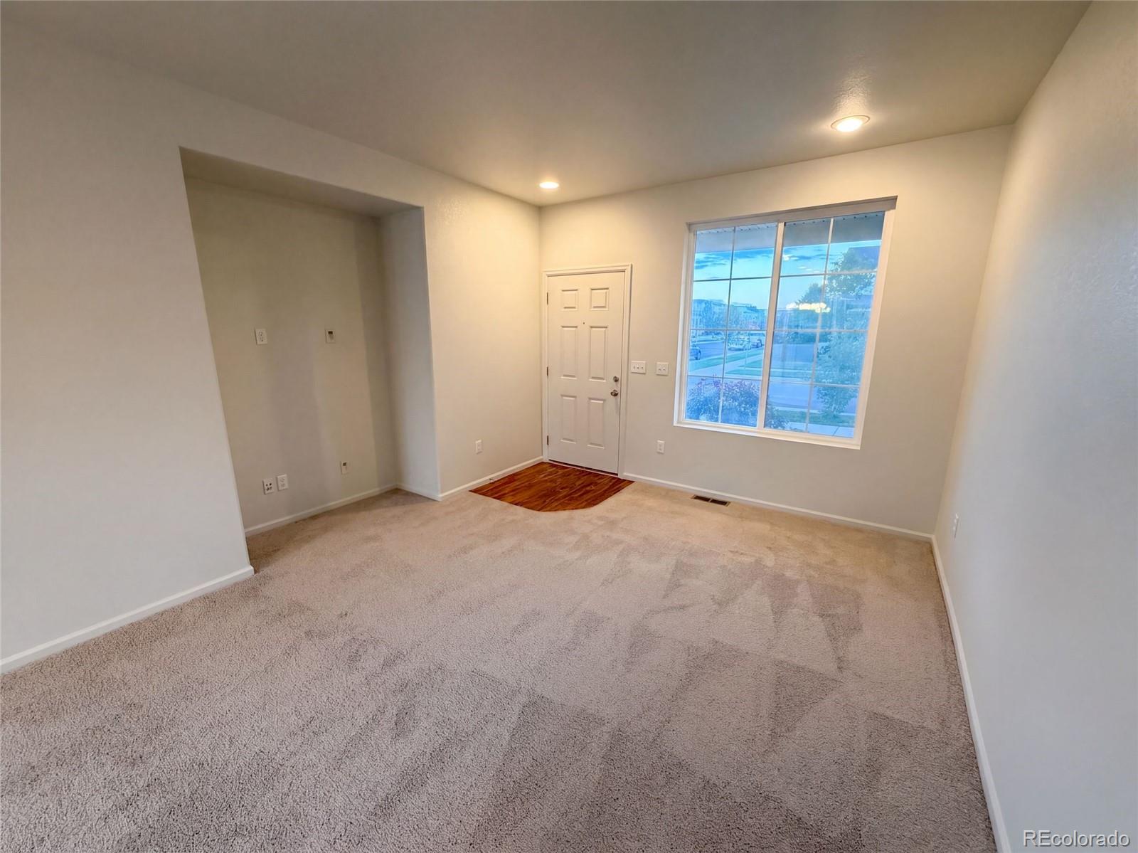 MLS Image #12 for 5573  killarney court,denver, Colorado