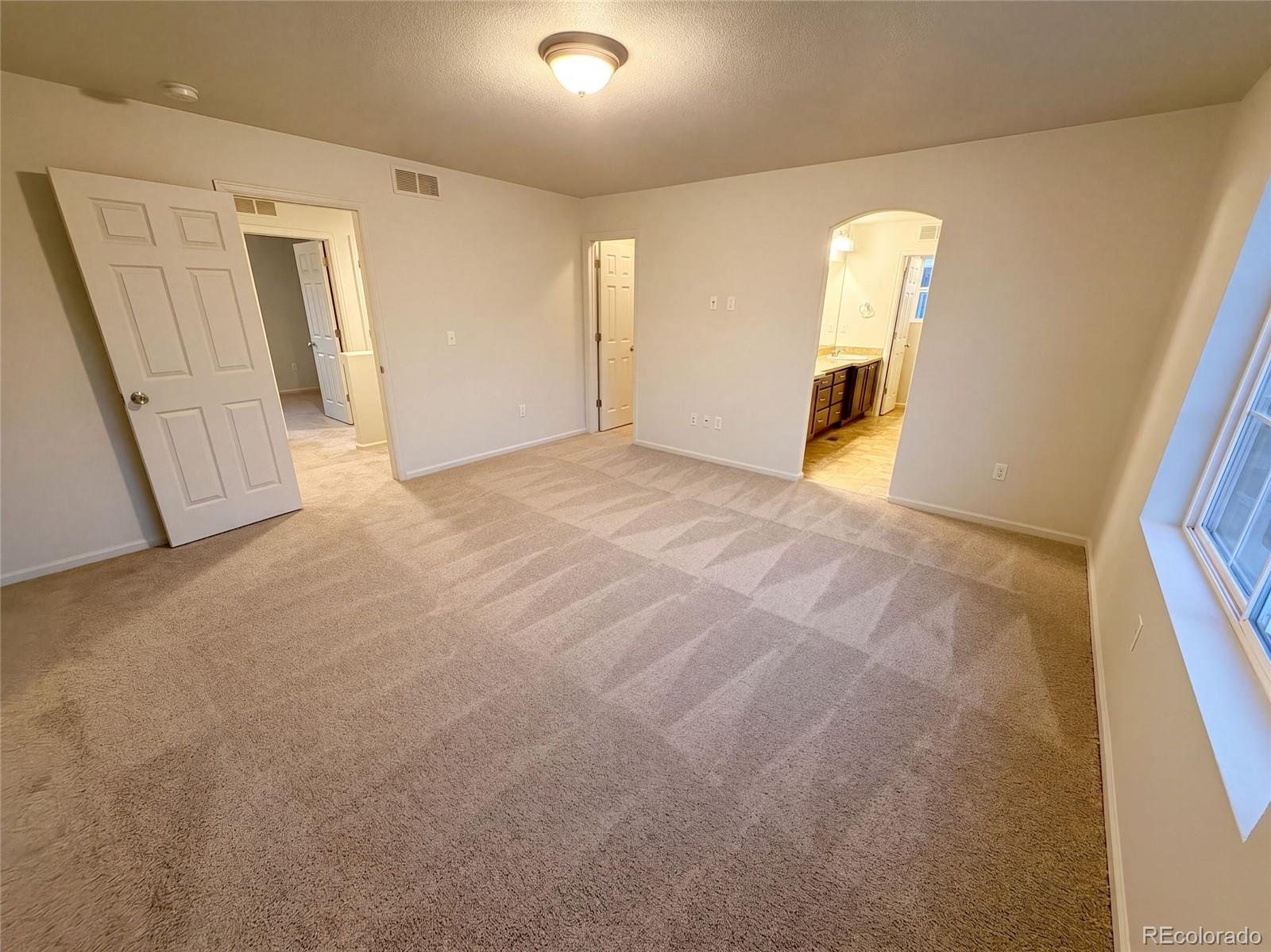 MLS Image #13 for 5573  killarney court,denver, Colorado
