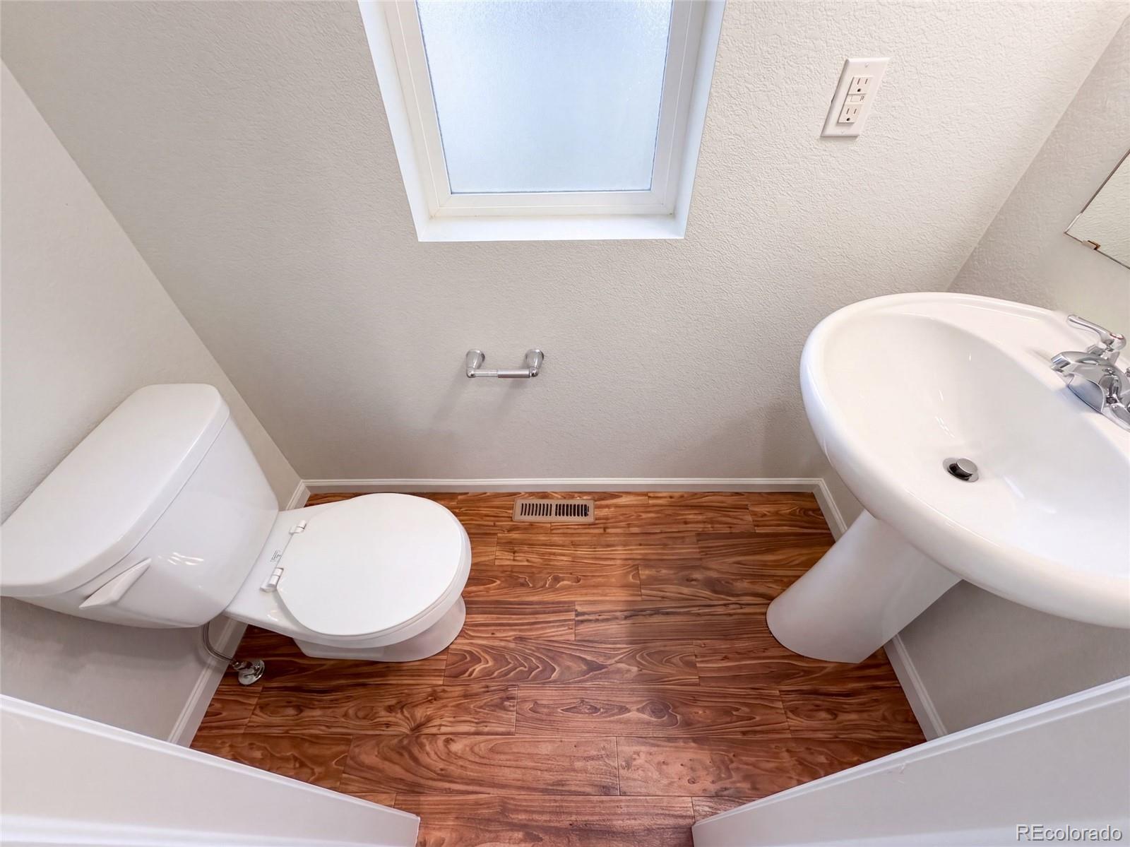 MLS Image #15 for 5573  killarney court,denver, Colorado