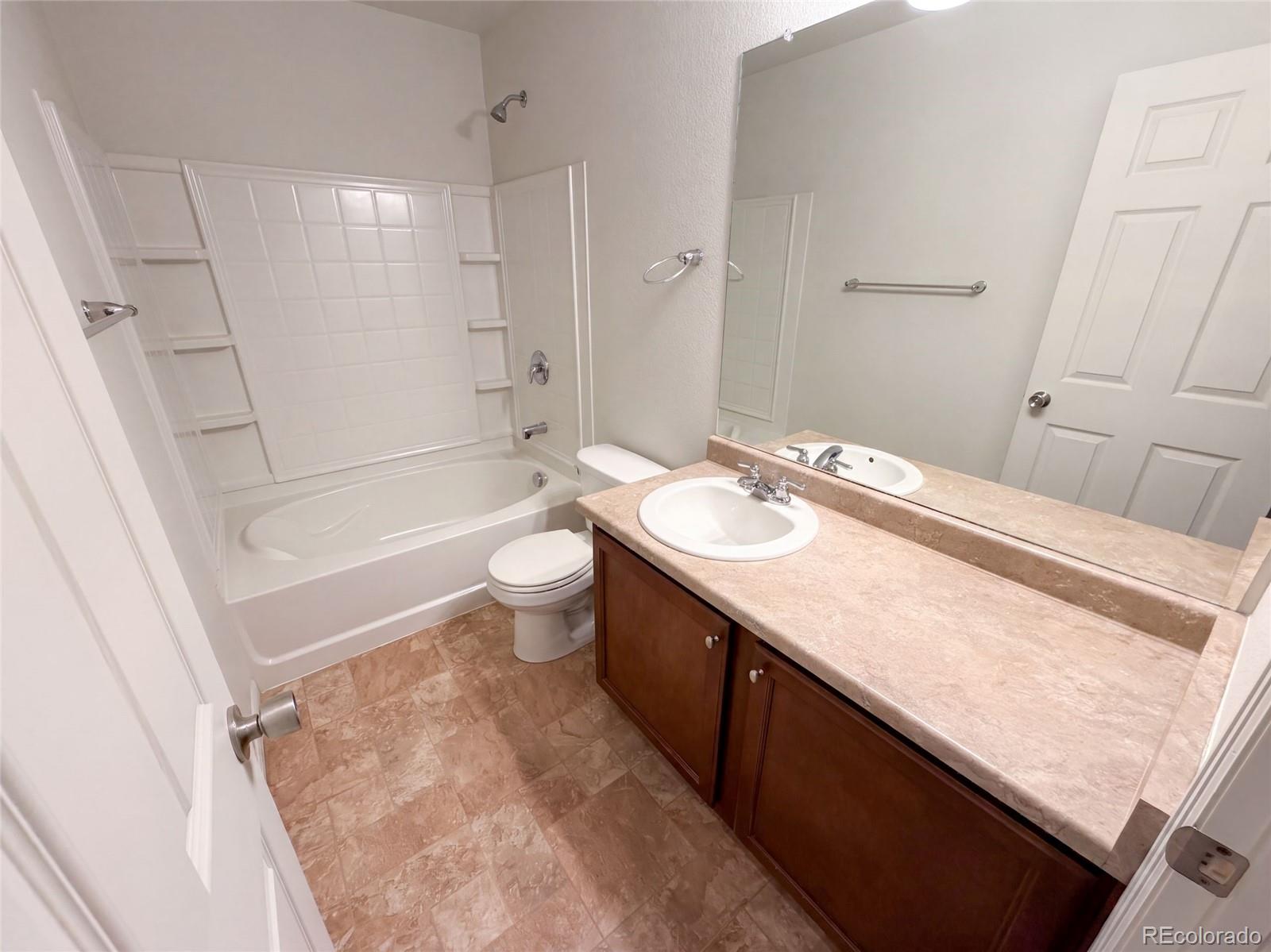 MLS Image #20 for 5573  killarney court,denver, Colorado