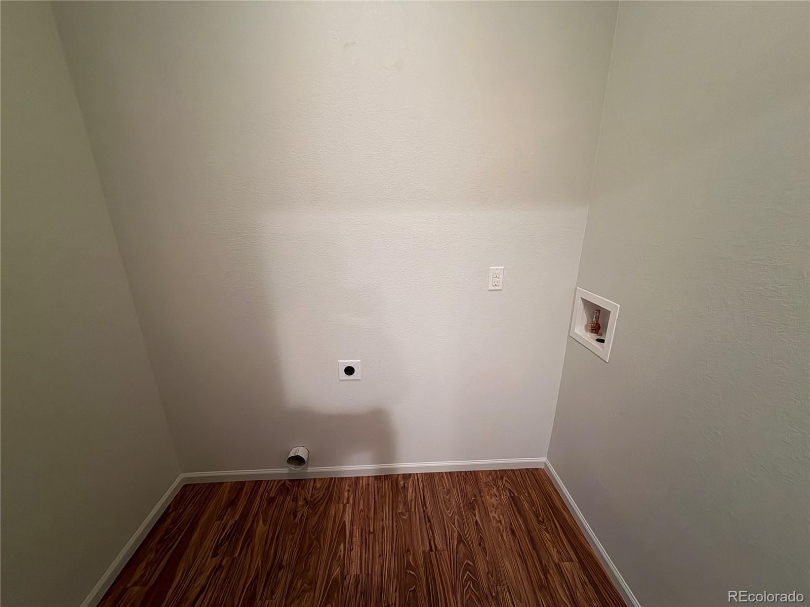 MLS Image #28 for 5573  killarney court,denver, Colorado