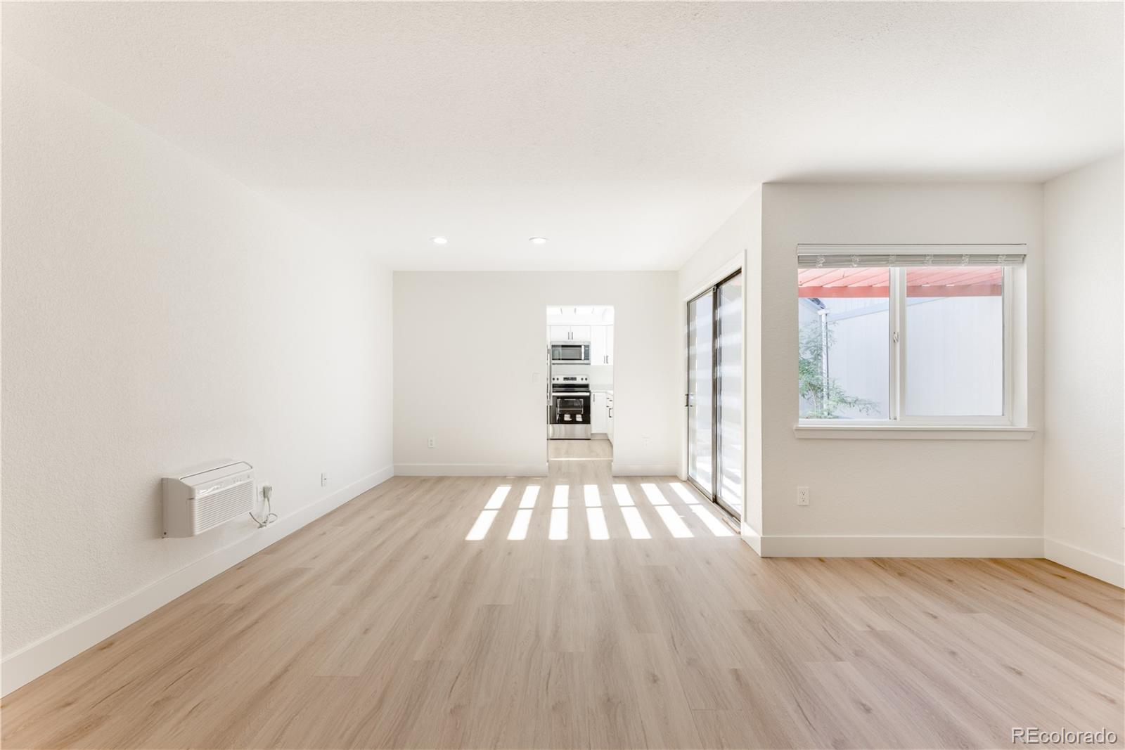 MLS Image #3 for 2522 s worchester court,aurora, Colorado