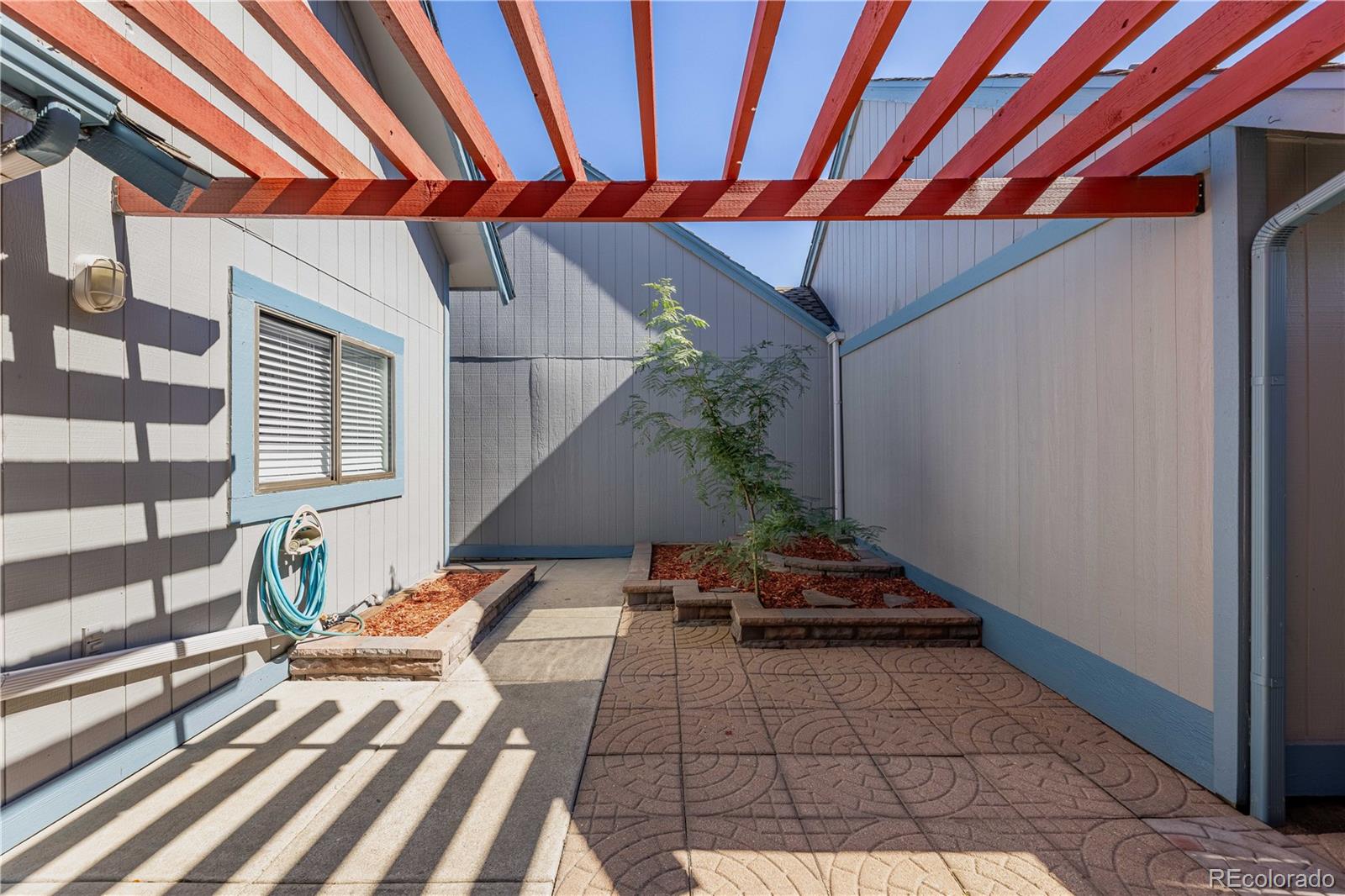 MLS Image #6 for 2522 s worchester court,aurora, Colorado