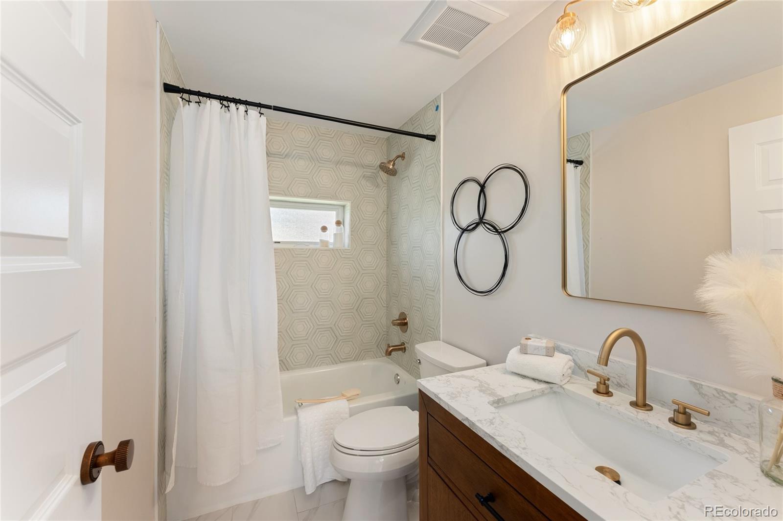 MLS Image #31 for 2150 n monaco street parkway,denver, Colorado