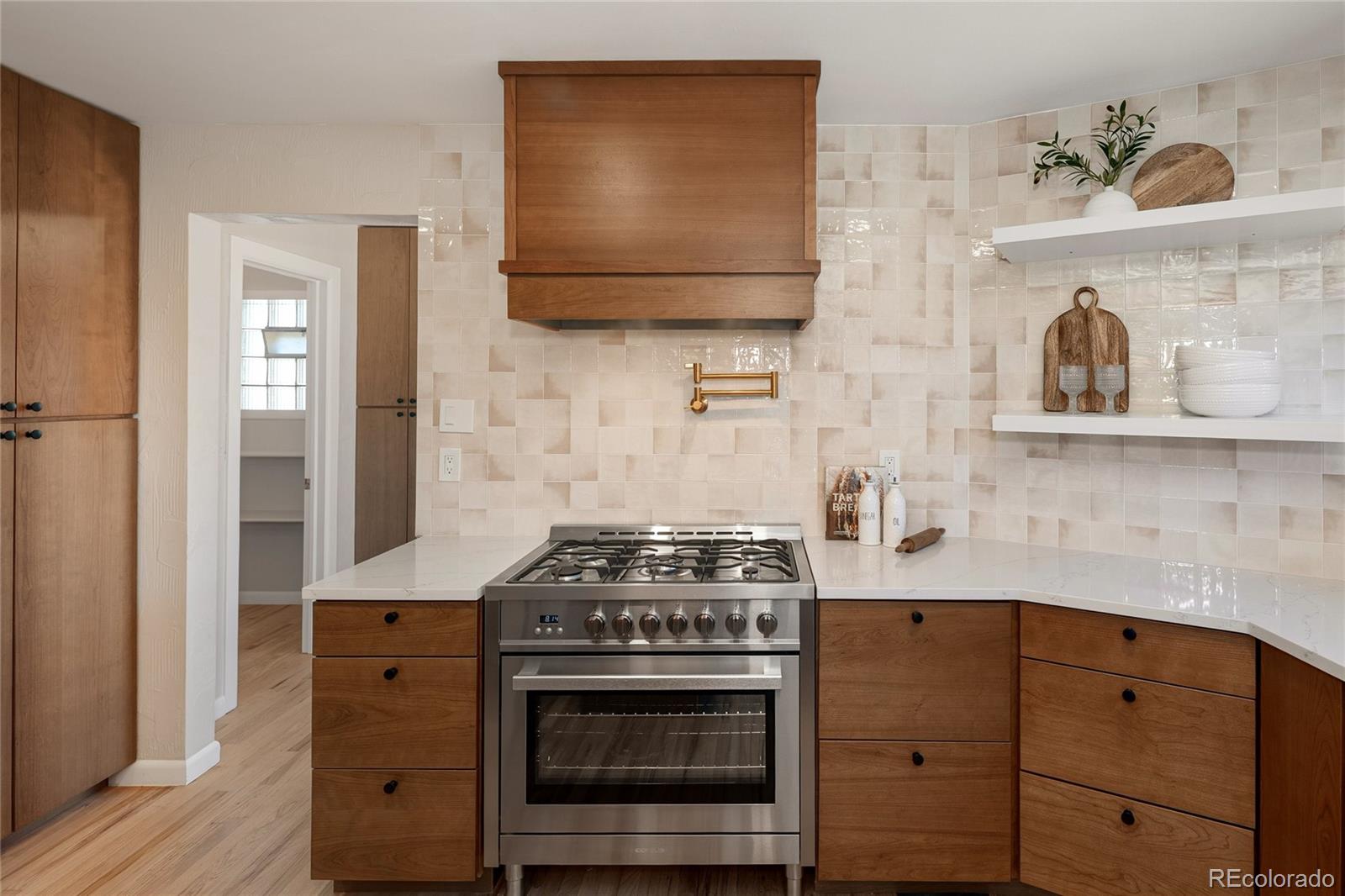 MLS Image #6 for 2150 n monaco street parkway,denver, Colorado