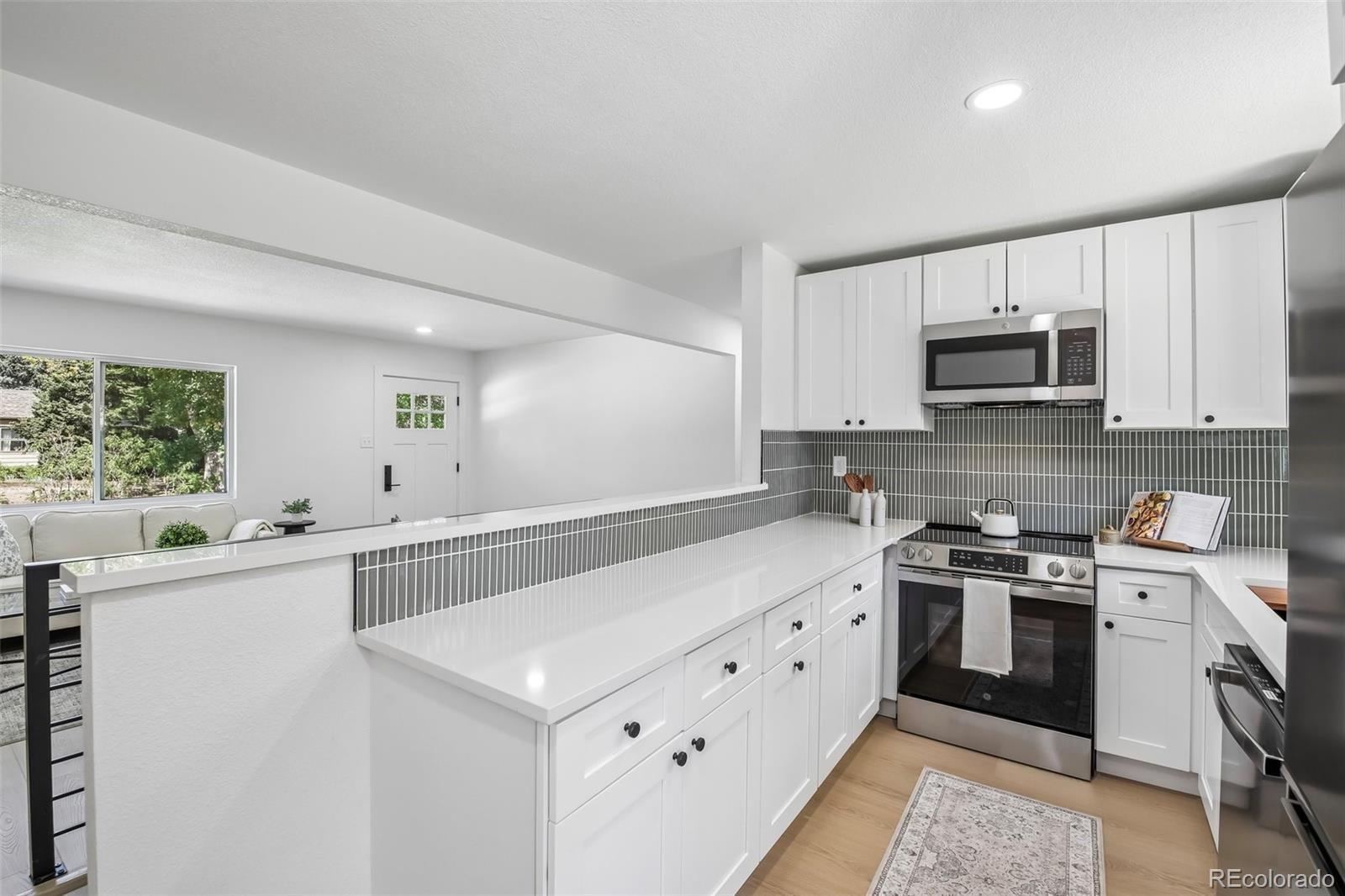 MLS Image #12 for 1160 s glencoe street,denver, Colorado