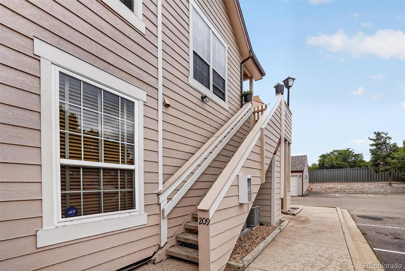 MLS Image #4 for 8377 s upham way 209,littleton, Colorado