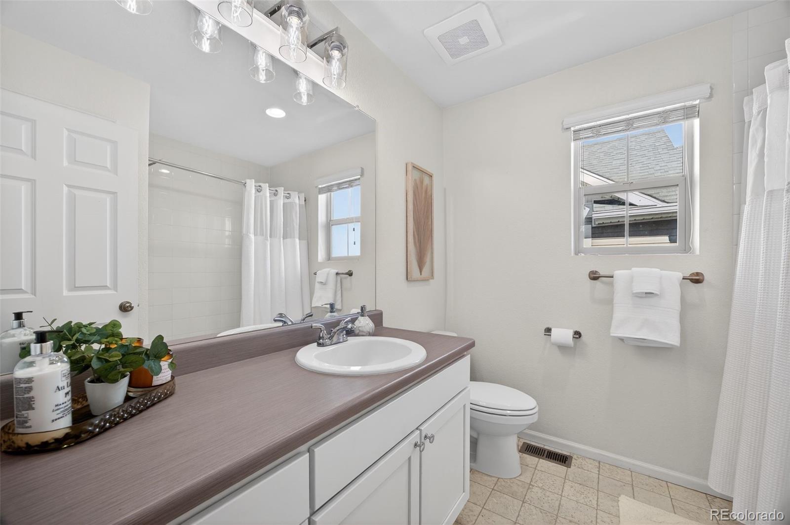 MLS Image #20 for 18163 e 104th way,commerce city, Colorado