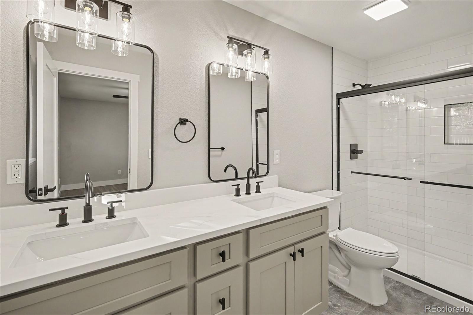 MLS Image #13 for 559  elbert way,denver, Colorado