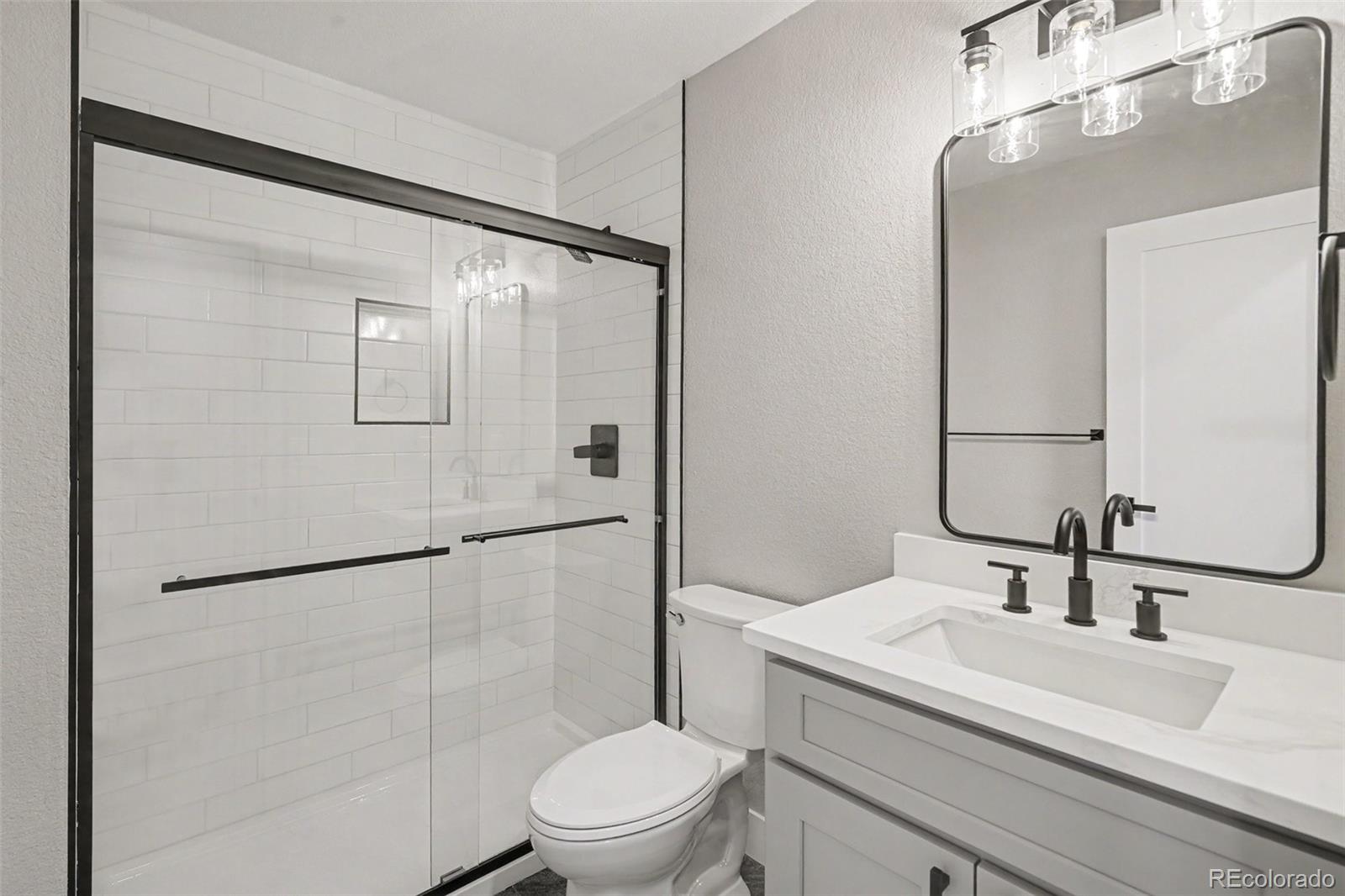 MLS Image #15 for 559  elbert way,denver, Colorado