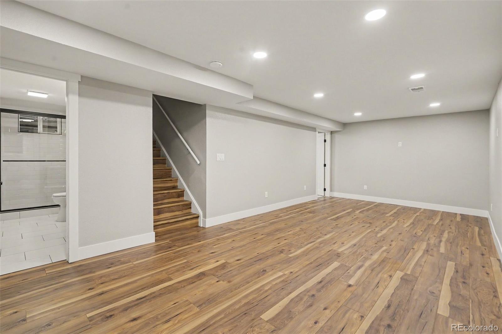 MLS Image #17 for 559  elbert way,denver, Colorado