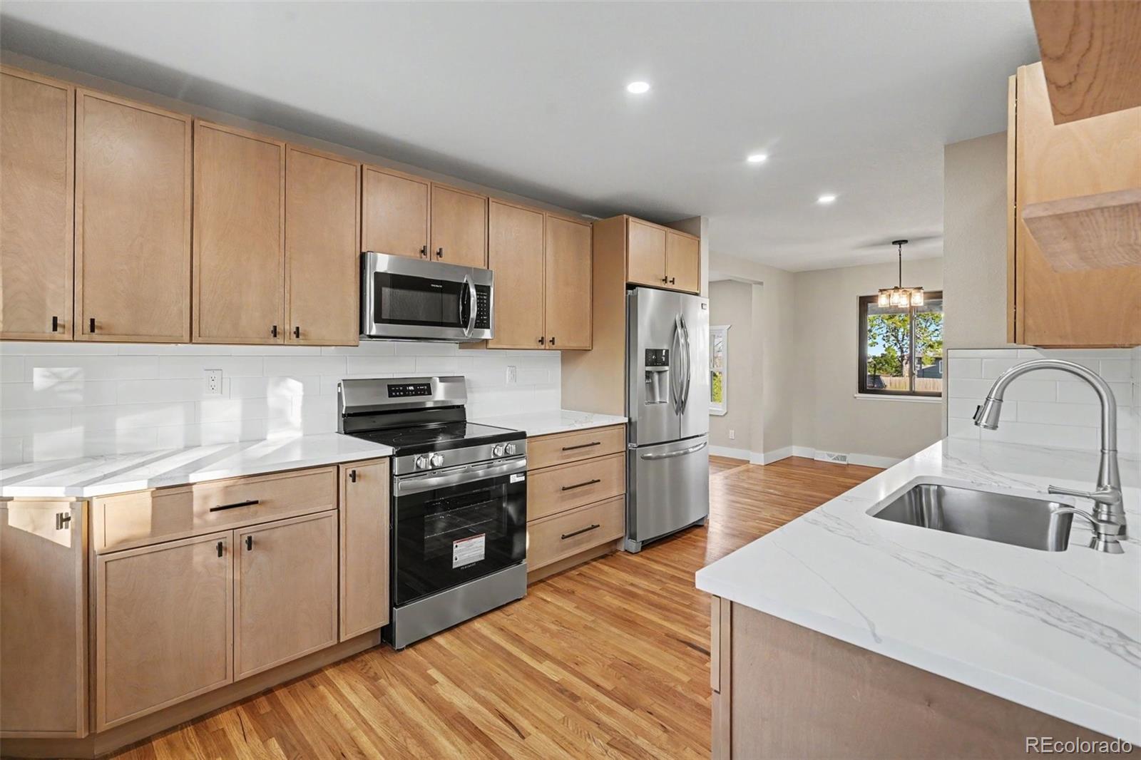 MLS Image #3 for 559  elbert way,denver, Colorado