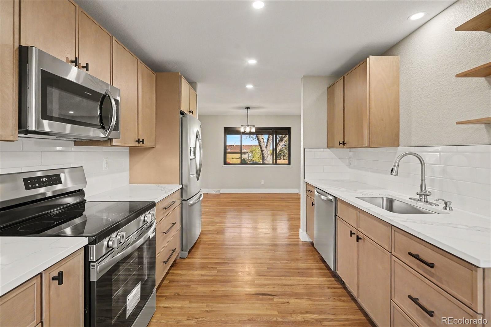 MLS Image #4 for 559  elbert way,denver, Colorado