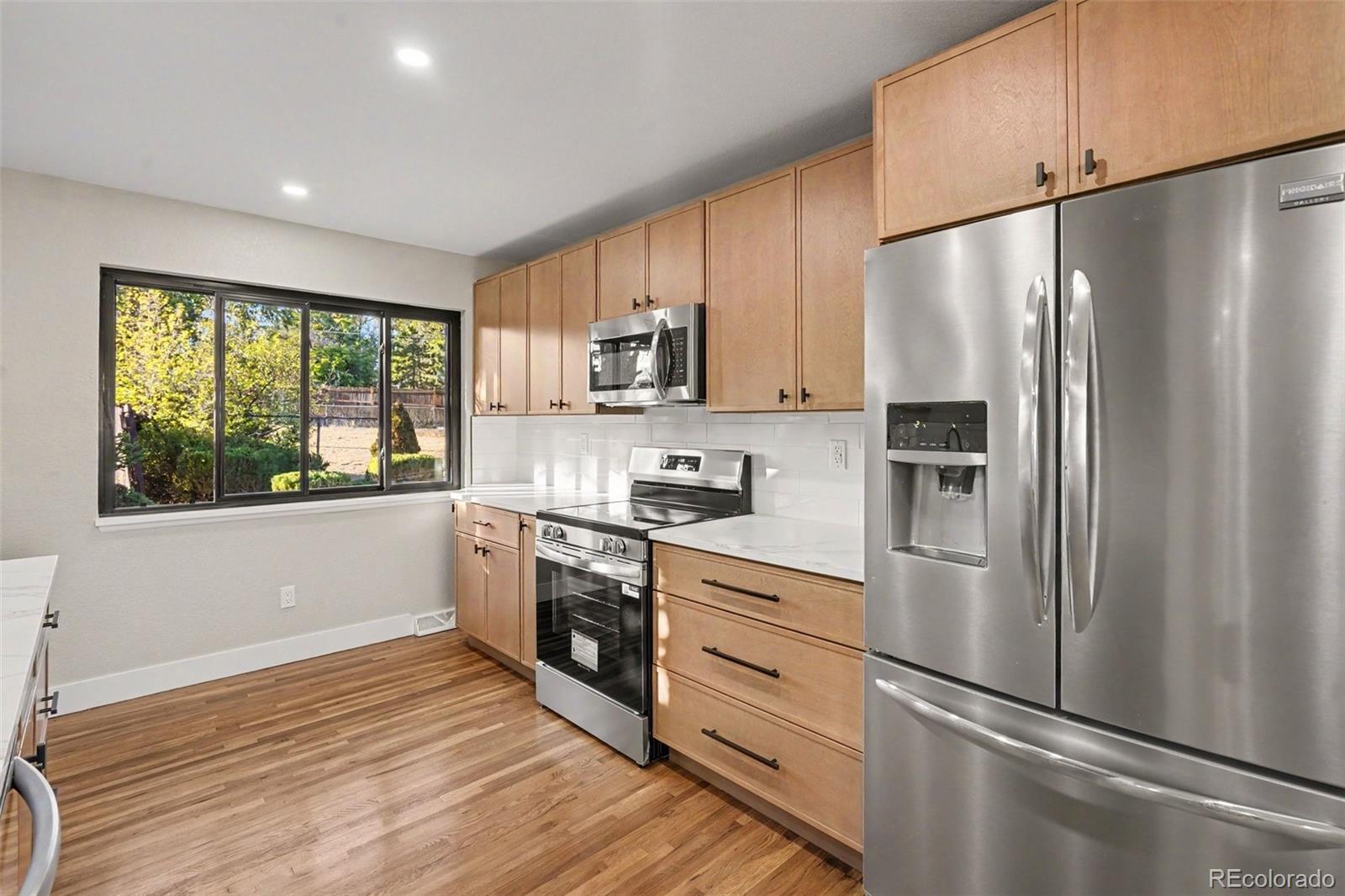 MLS Image #5 for 559  elbert way,denver, Colorado