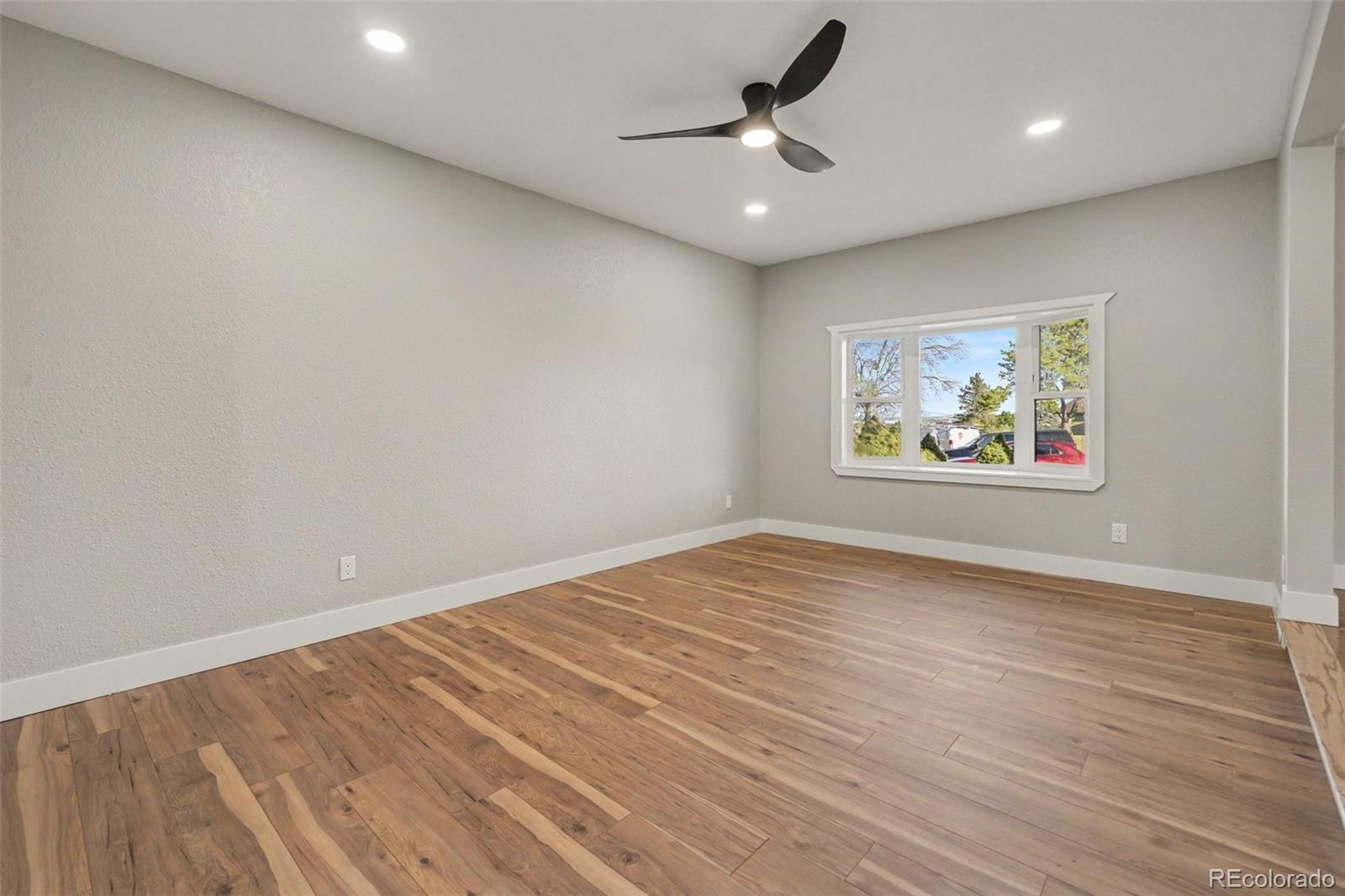 MLS Image #9 for 559  elbert way,denver, Colorado