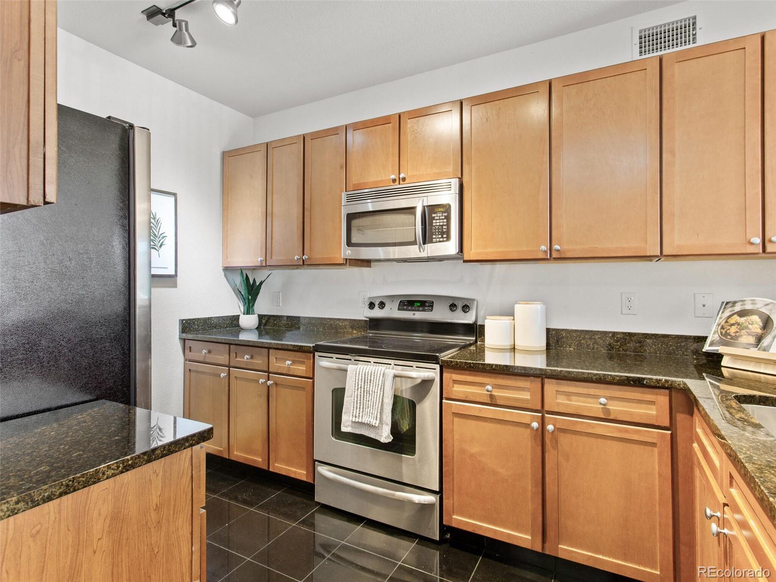 MLS Image #8 for 9019 e panorama circle,englewood, Colorado