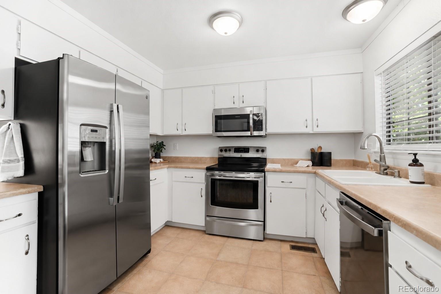 MLS Image #16 for 16151 e oxford drive,aurora, Colorado