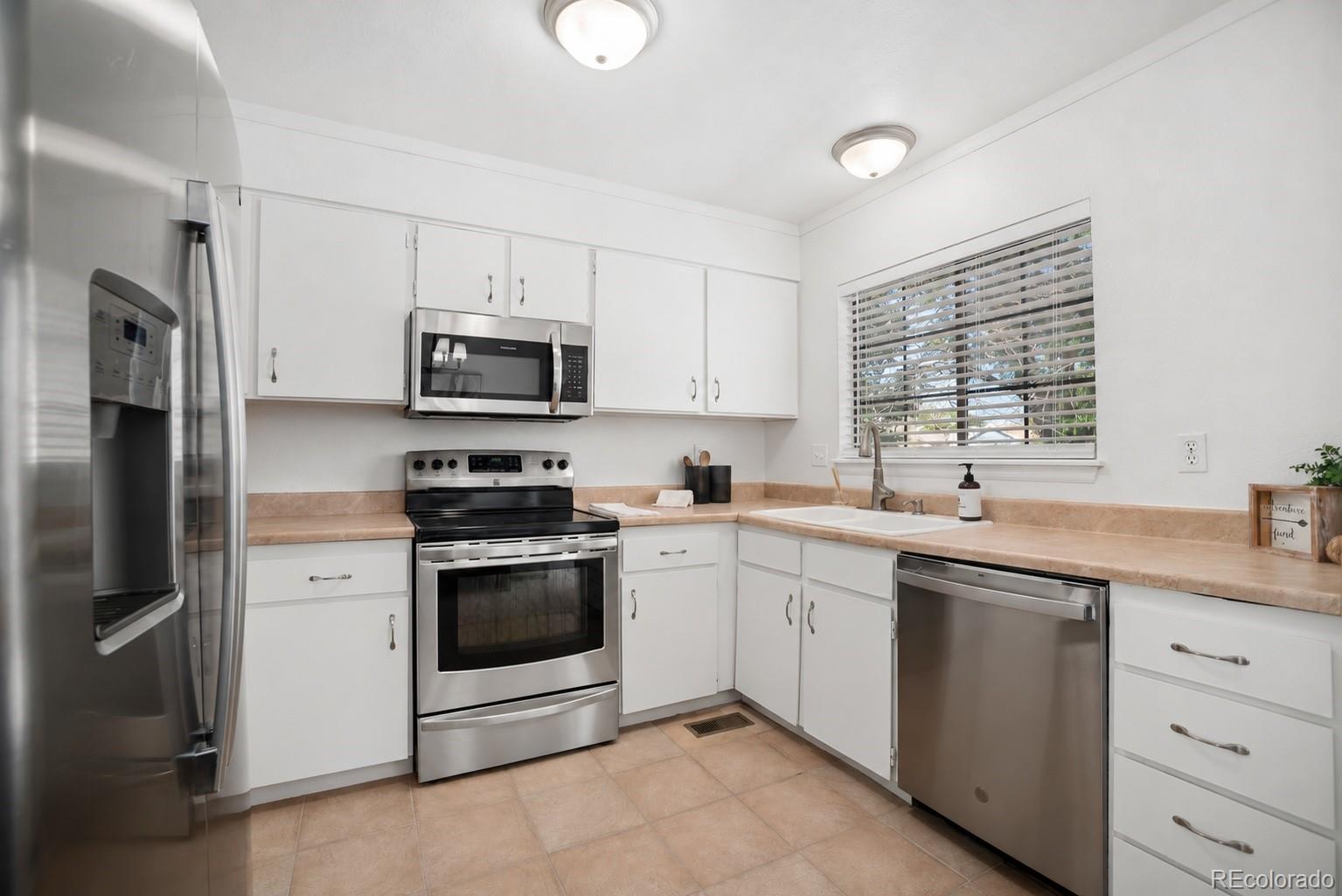 MLS Image #17 for 16151 e oxford drive,aurora, Colorado