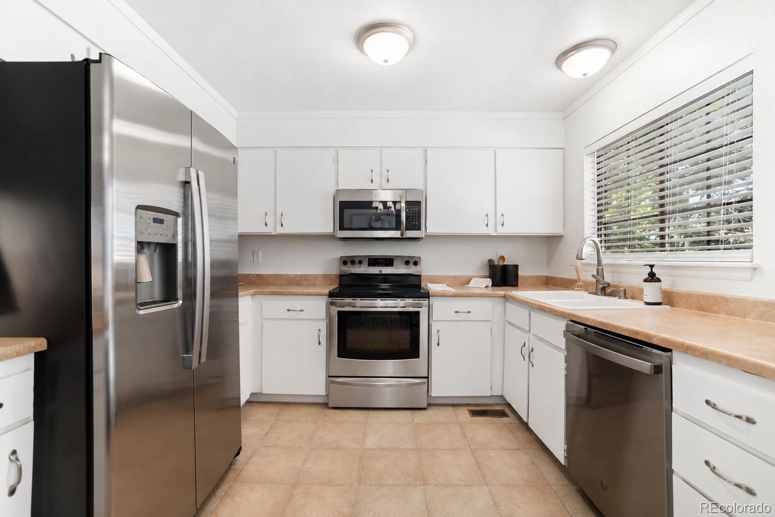 MLS Image #18 for 16151 e oxford drive,aurora, Colorado