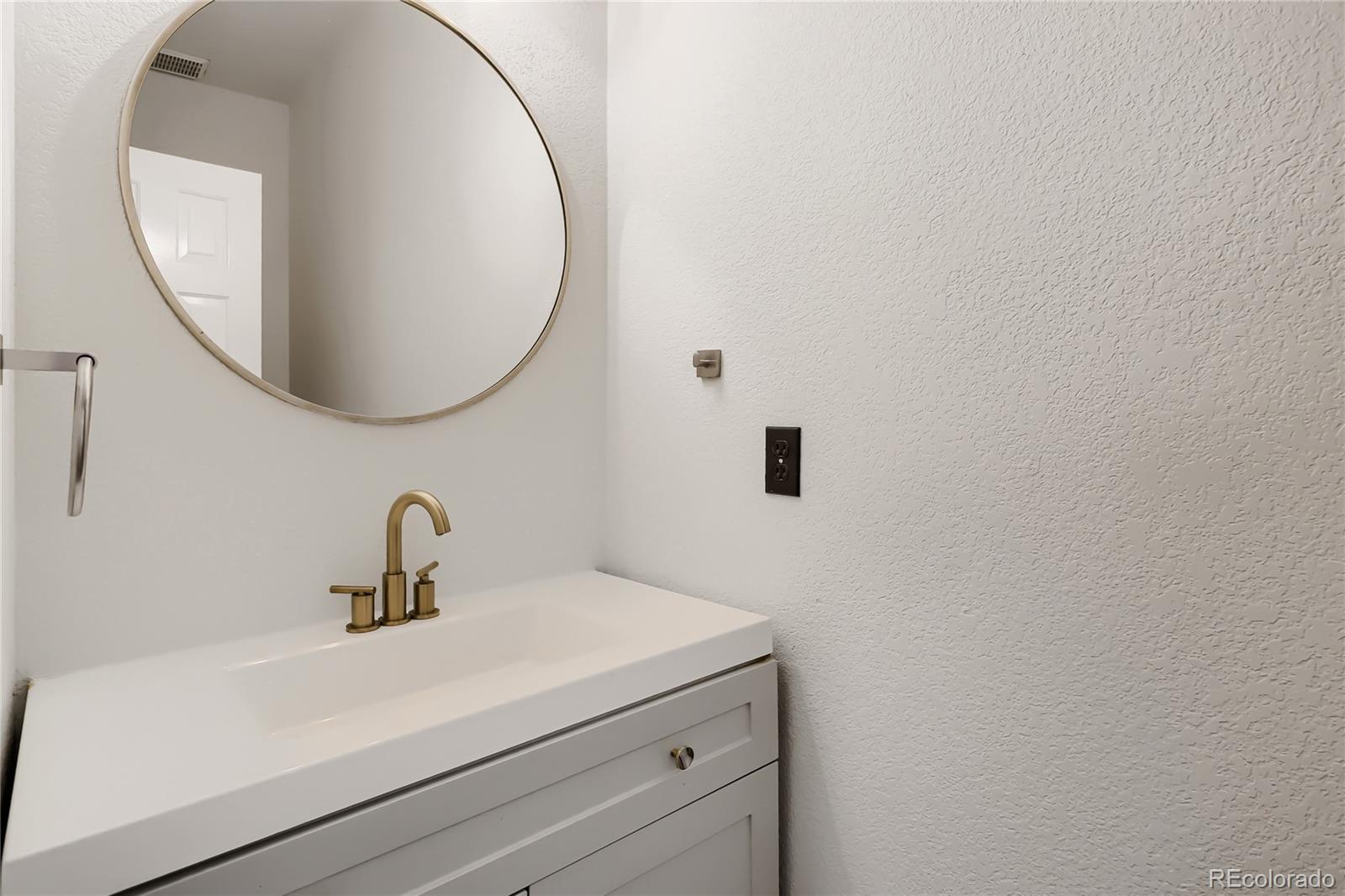 MLS Image #14 for 20737 e caley place,aurora, Colorado