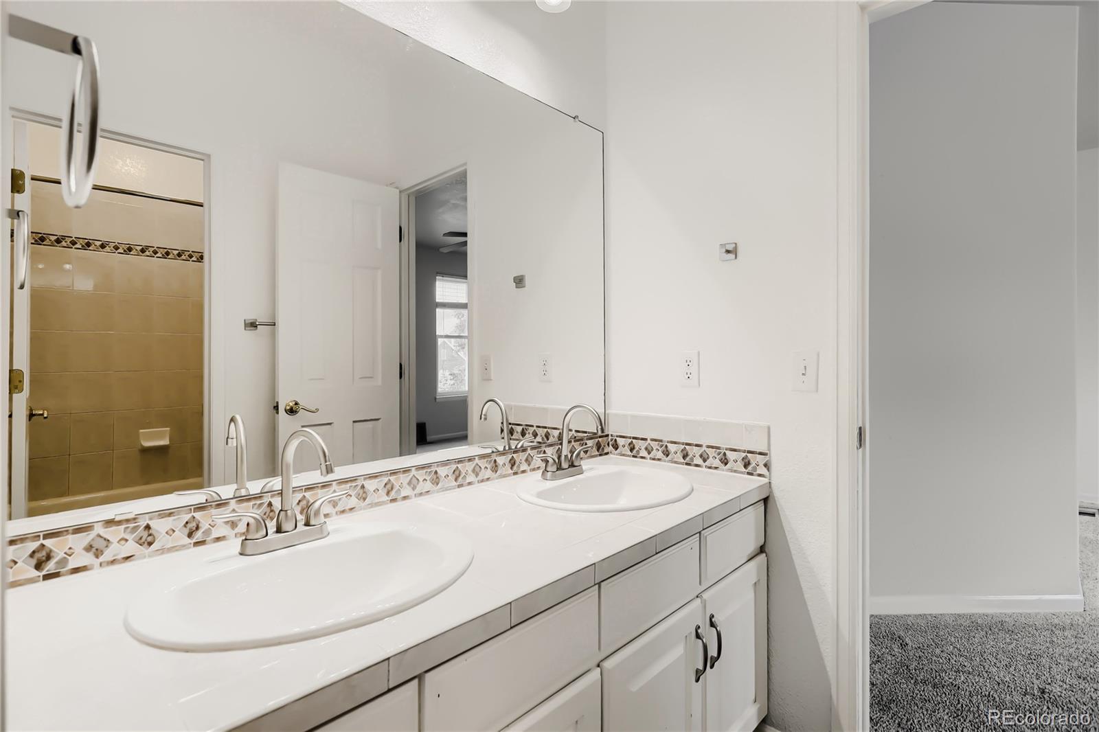 MLS Image #25 for 20737 e caley place,aurora, Colorado