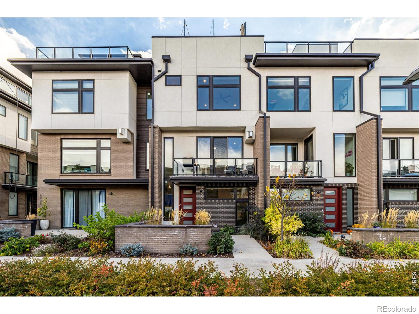 MLS Image #1 for 6820 e lowry boulevard,denver, Colorado