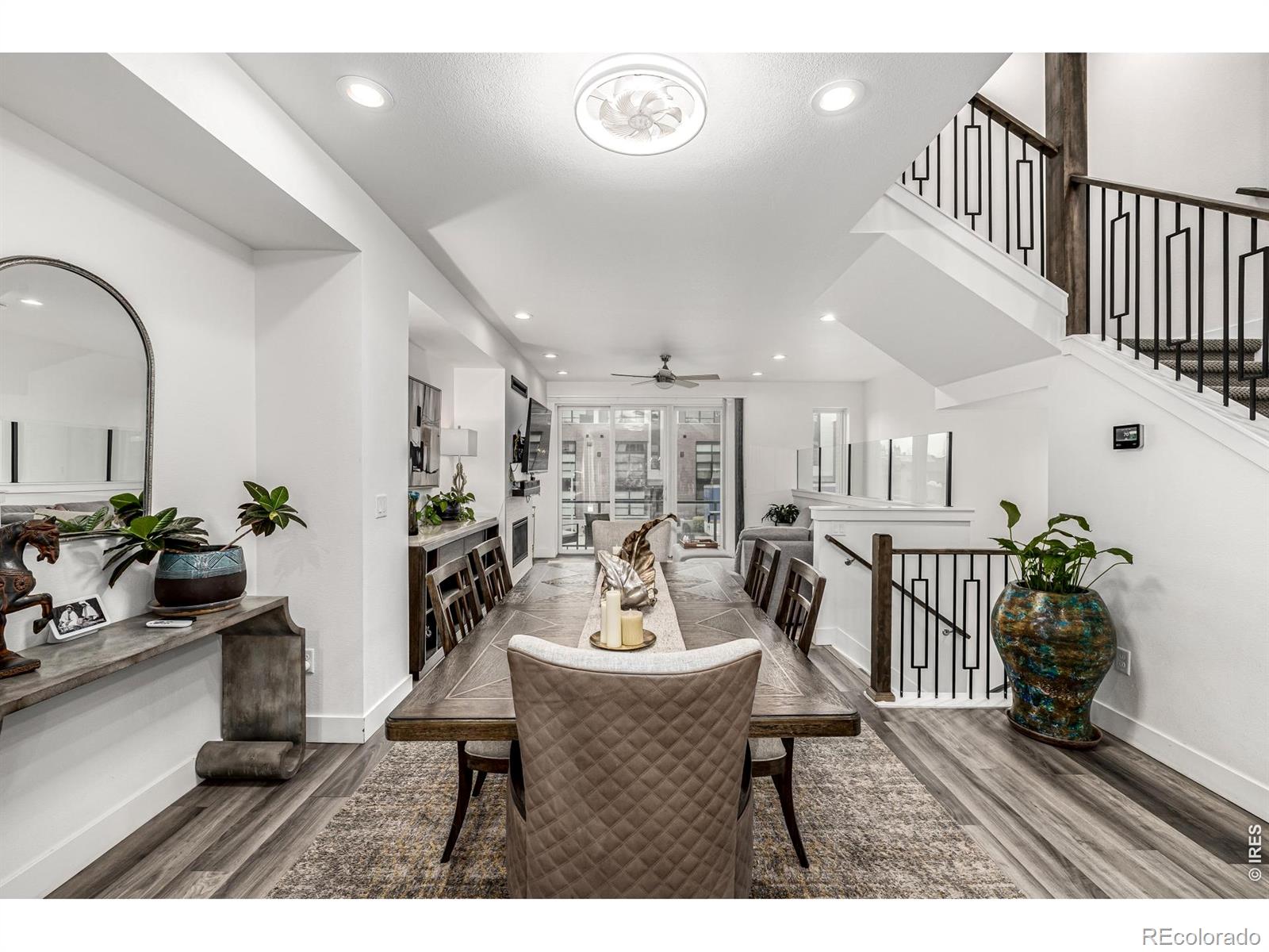 MLS Image #10 for 6820 e lowry boulevard,denver, Colorado