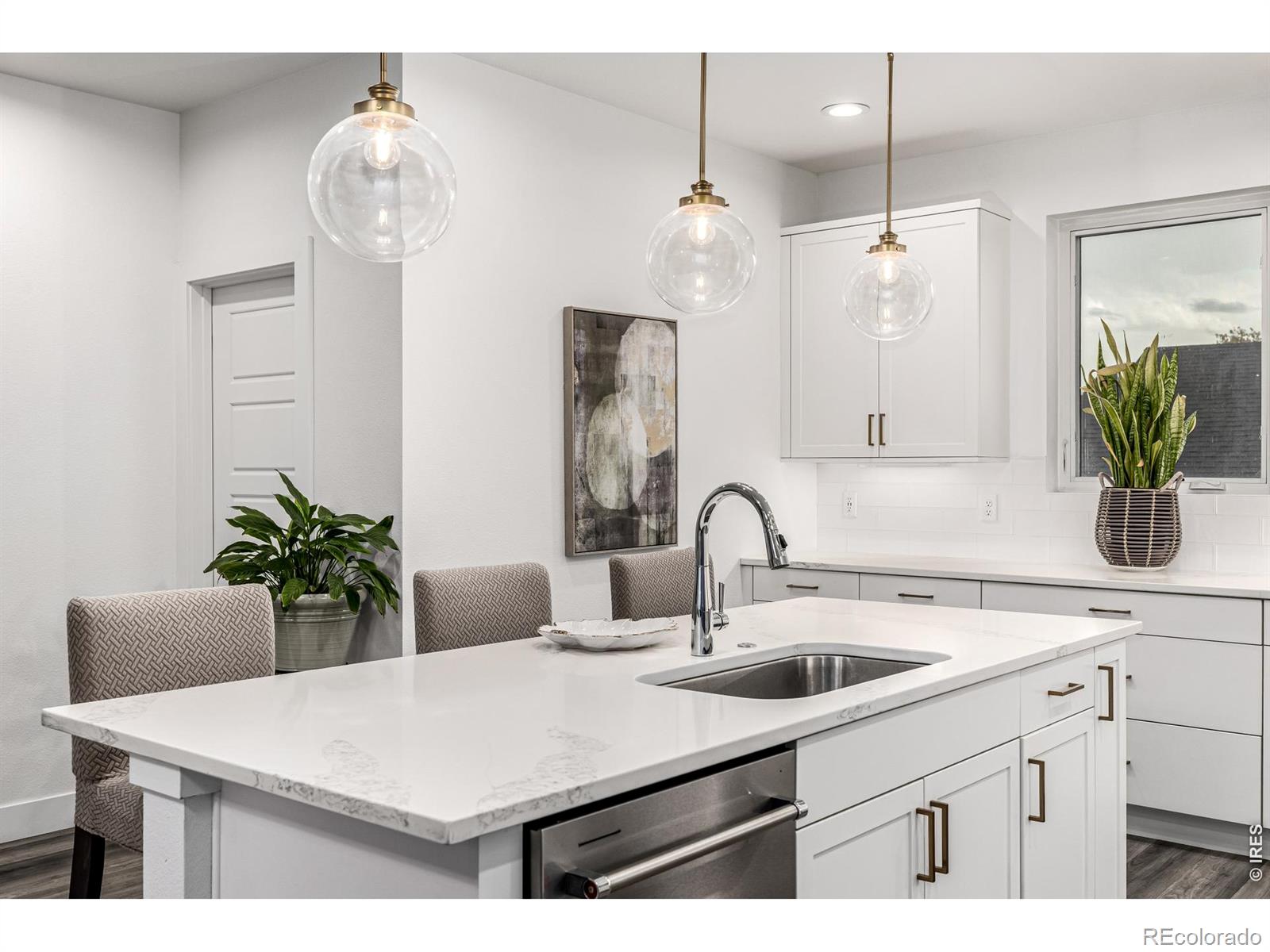 MLS Image #16 for 6820 e lowry boulevard,denver, Colorado