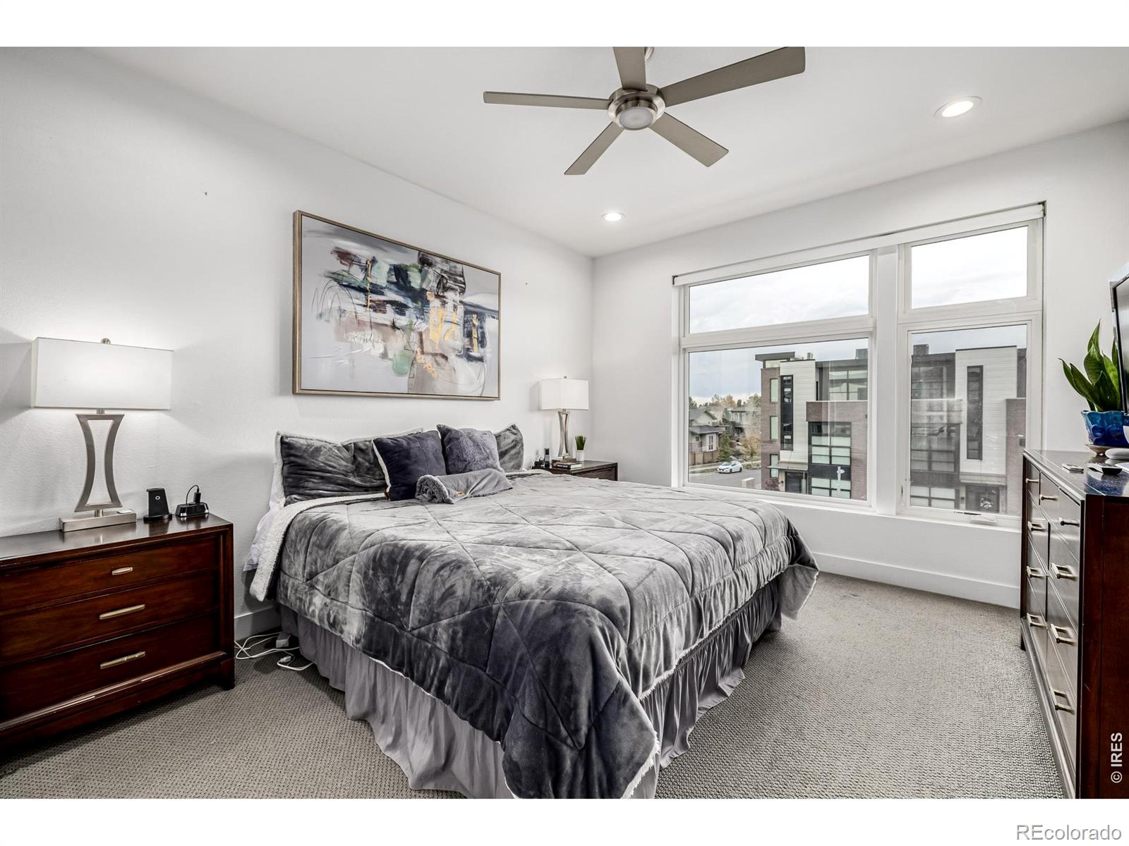 MLS Image #19 for 6820 e lowry boulevard,denver, Colorado