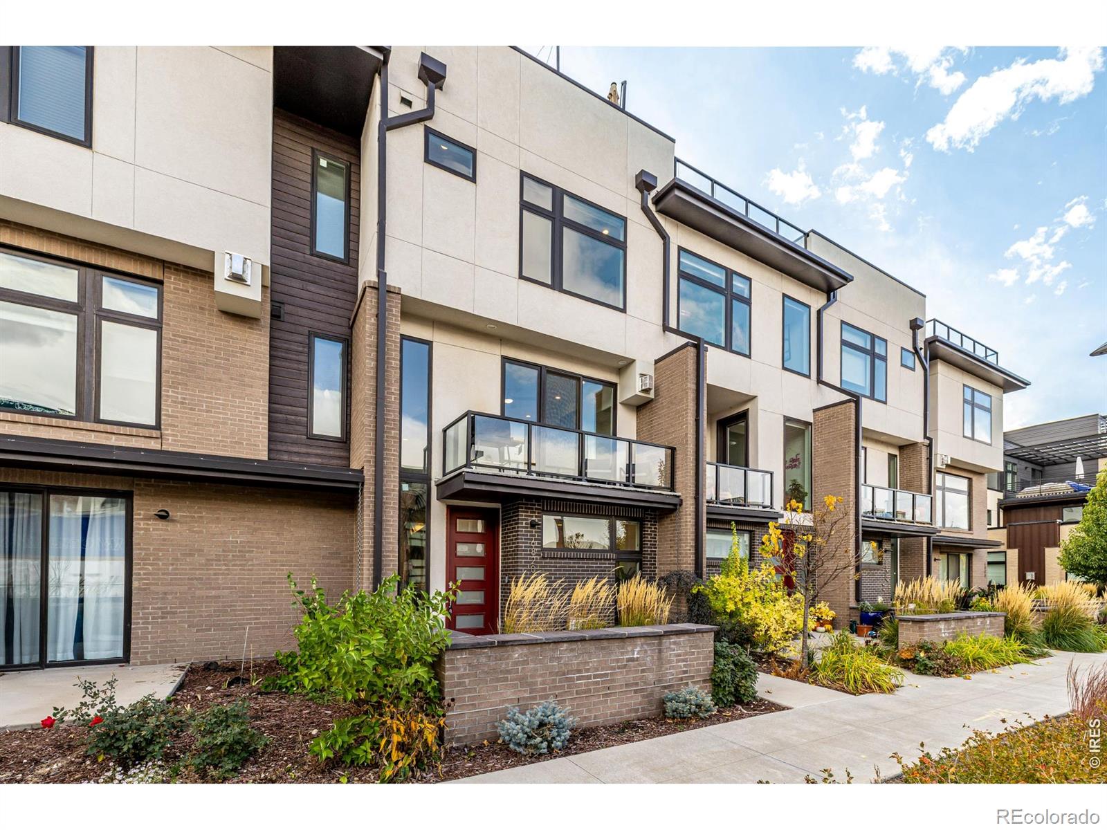 MLS Image #2 for 6820 e lowry boulevard,denver, Colorado