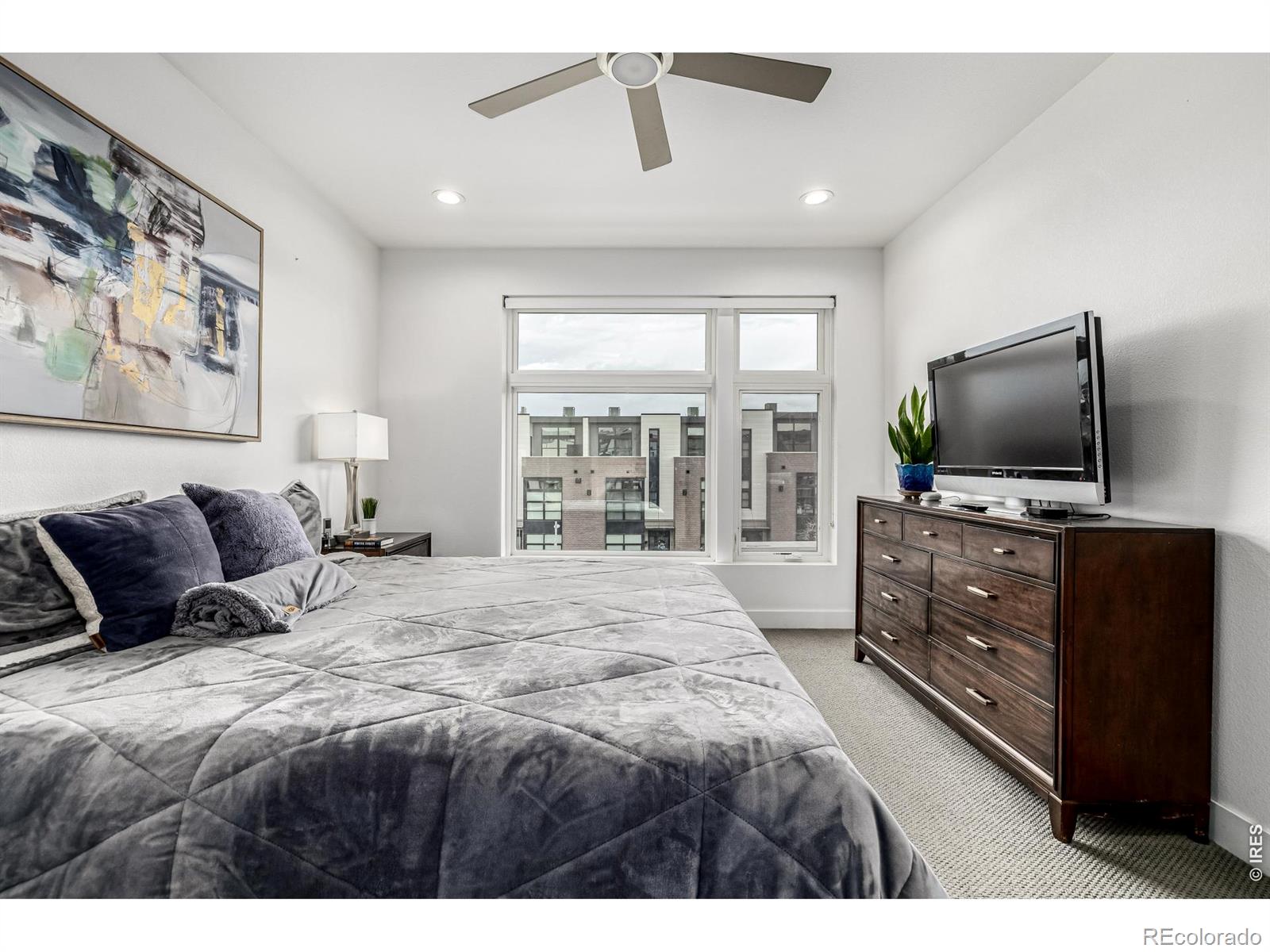 MLS Image #20 for 6820 e lowry boulevard,denver, Colorado