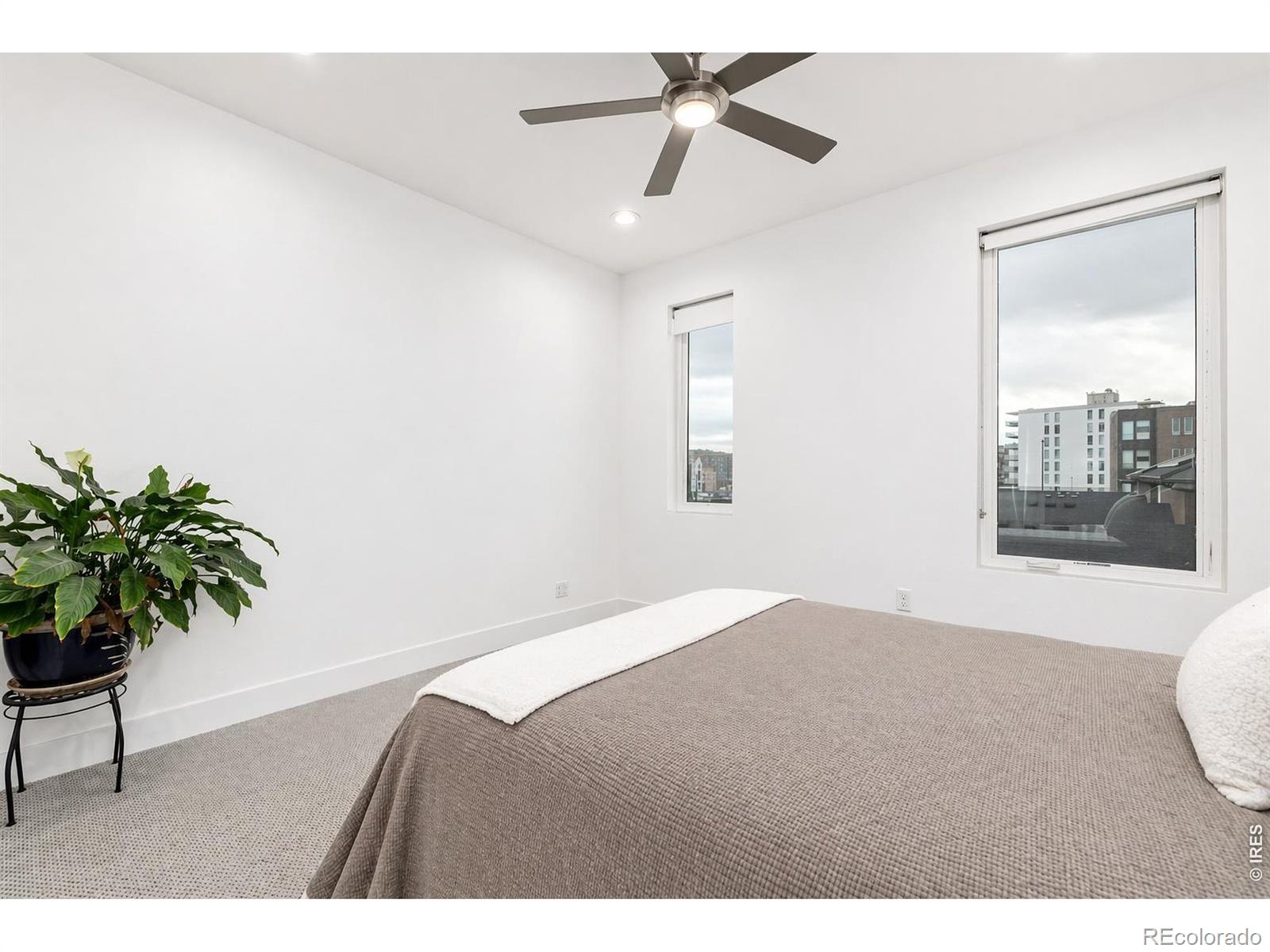 MLS Image #29 for 6820 e lowry boulevard,denver, Colorado