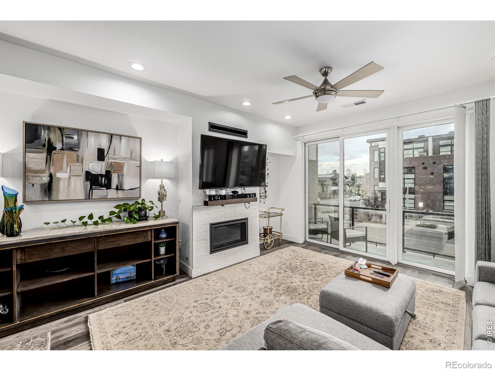 MLS Image #6 for 6820 e lowry boulevard,denver, Colorado