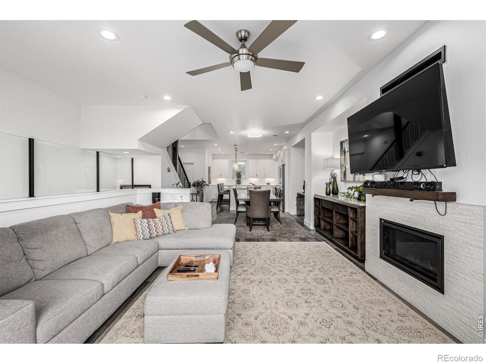 MLS Image #8 for 6820 e lowry boulevard,denver, Colorado