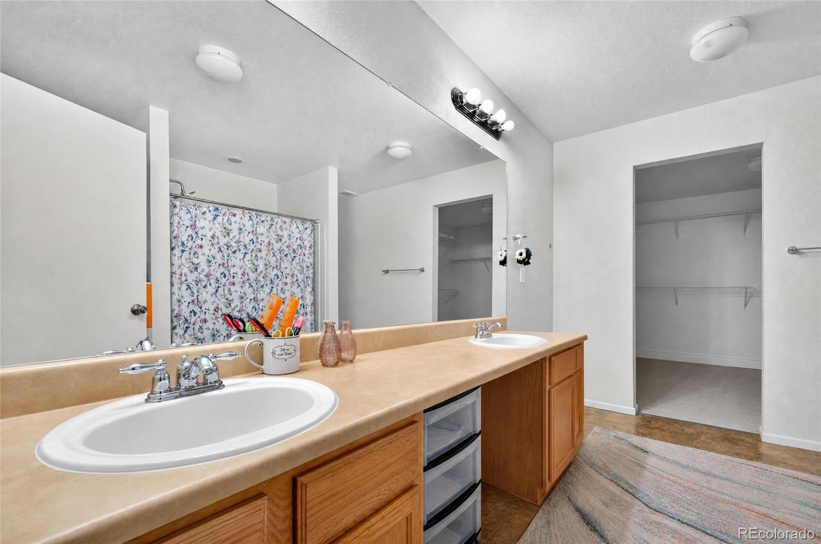 MLS Image #13 for 5562  halifax court,denver, Colorado