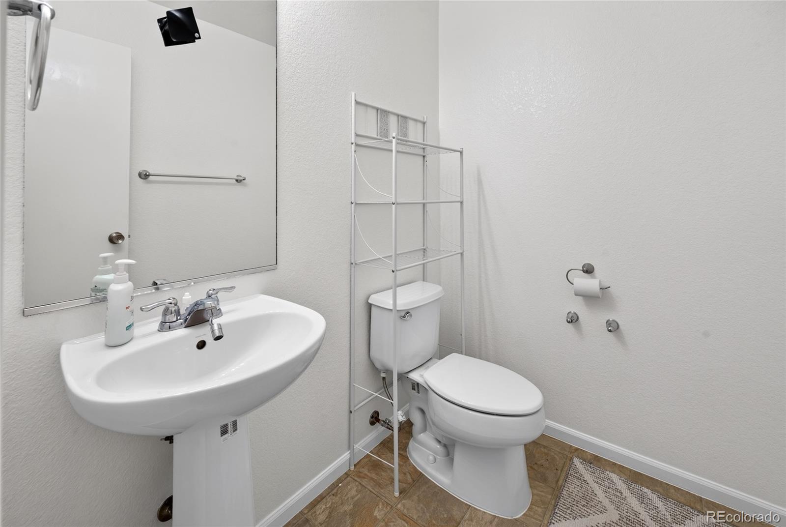 MLS Image #15 for 5562  halifax court,denver, Colorado