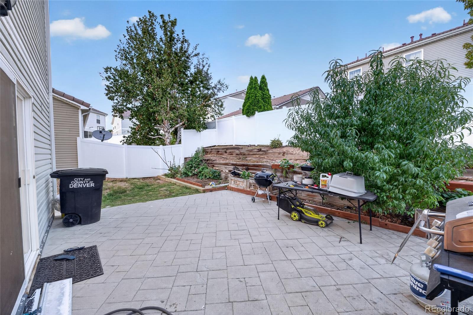 MLS Image #18 for 5562  halifax court,denver, Colorado