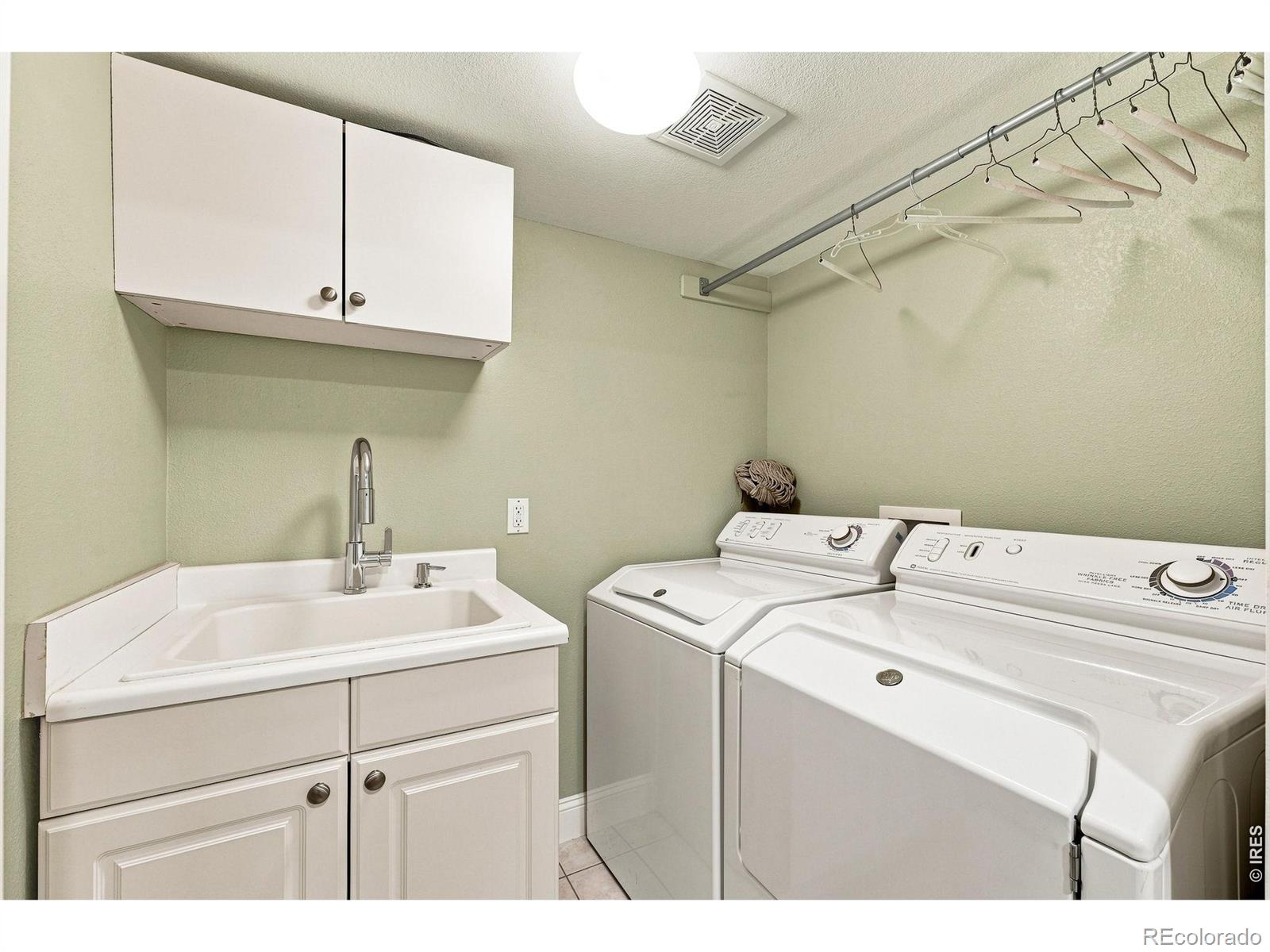 MLS Image #10 for 15  arrowleaf court,boulder, Colorado