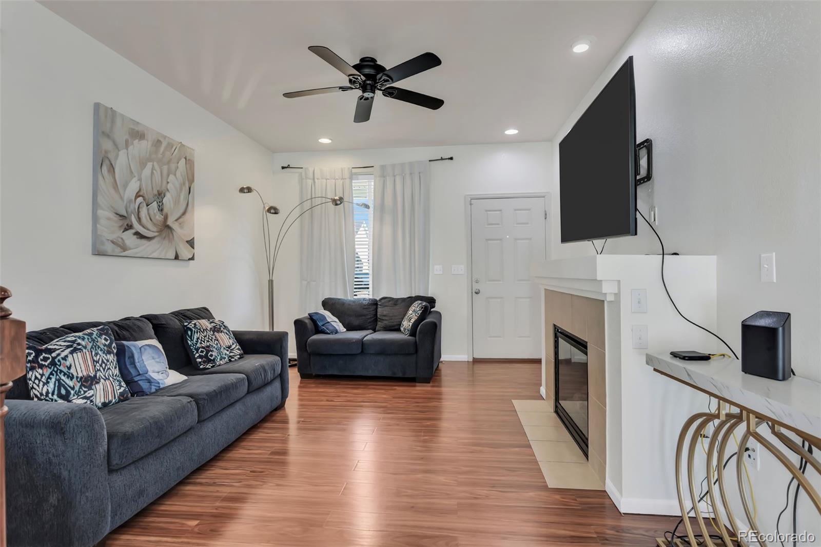 MLS Image #3 for 5545 e liverpool ,denver, Colorado