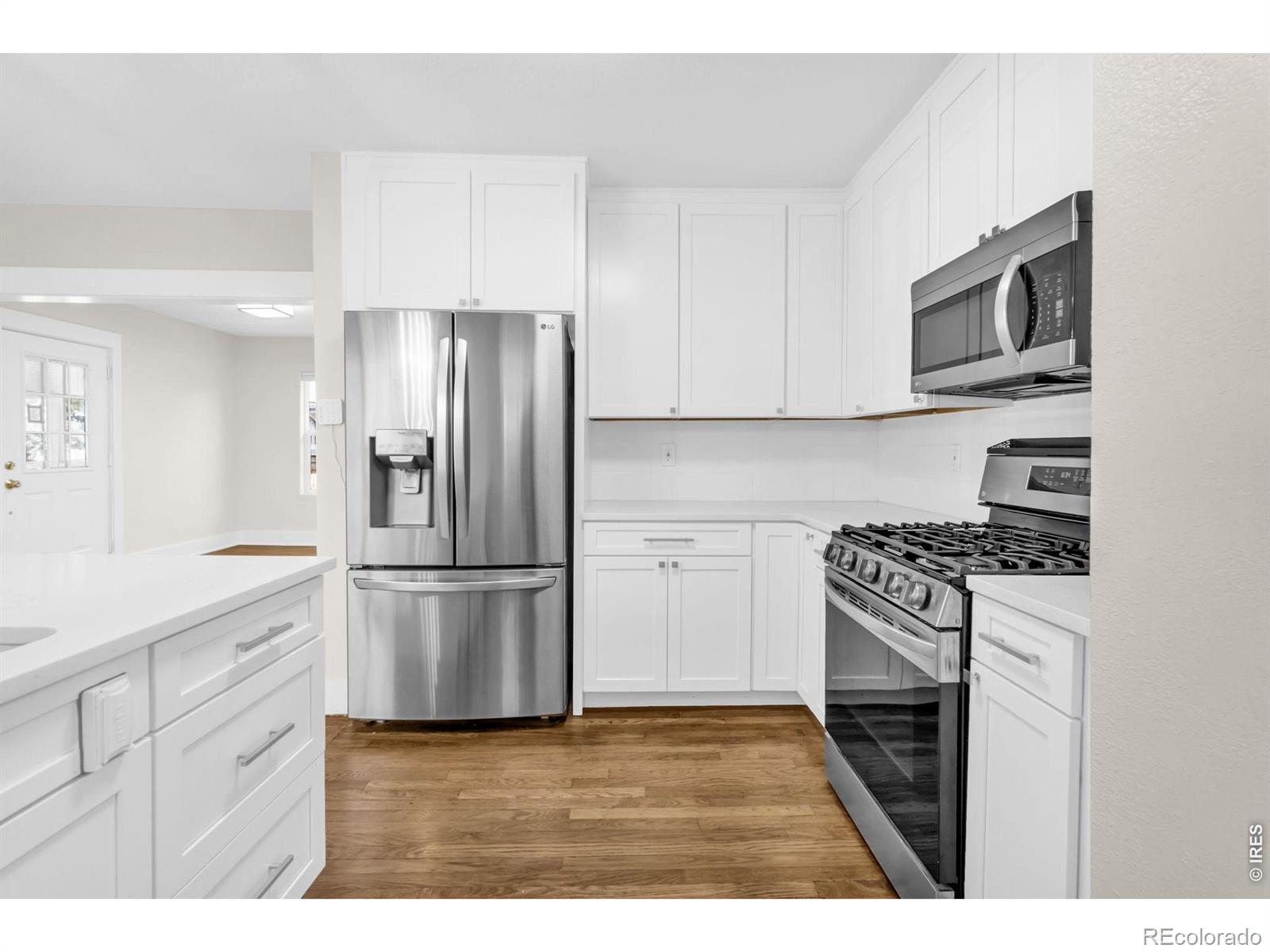 MLS Image #10 for 2164 s lincoln street,denver, Colorado
