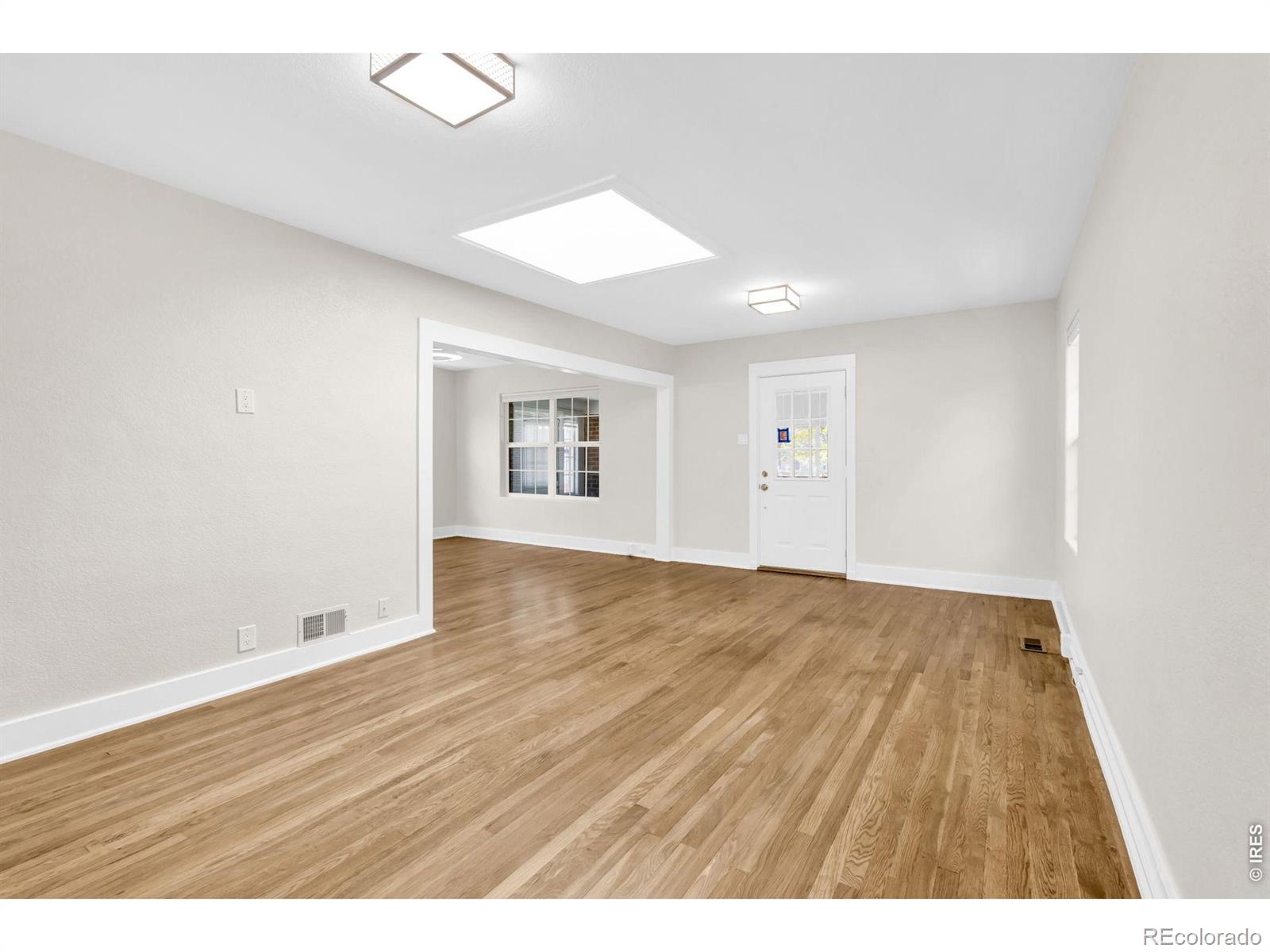 MLS Image #12 for 2164 s lincoln street,denver, Colorado