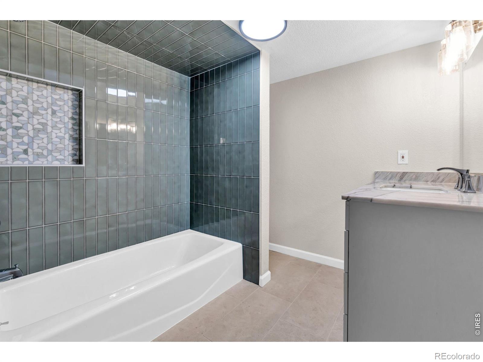 MLS Image #19 for 2164 s lincoln street,denver, Colorado