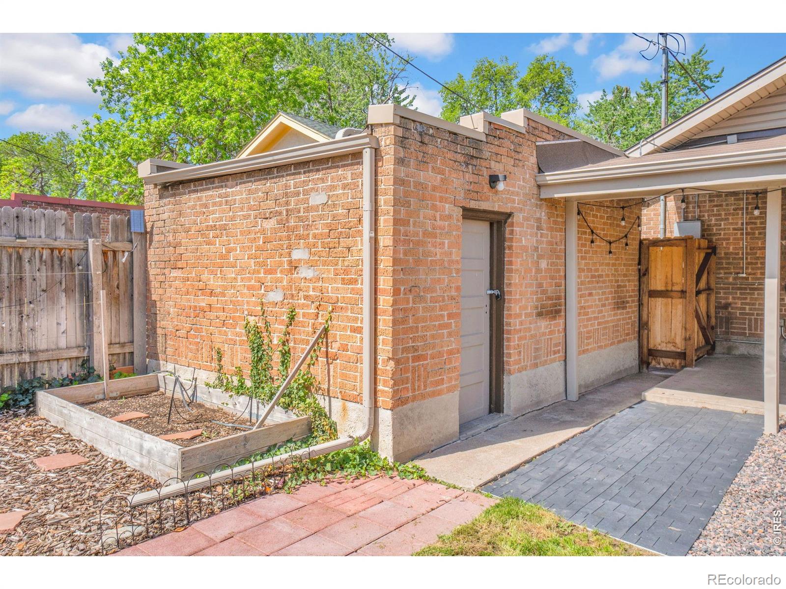 MLS Image #24 for 2164 s lincoln street,denver, Colorado